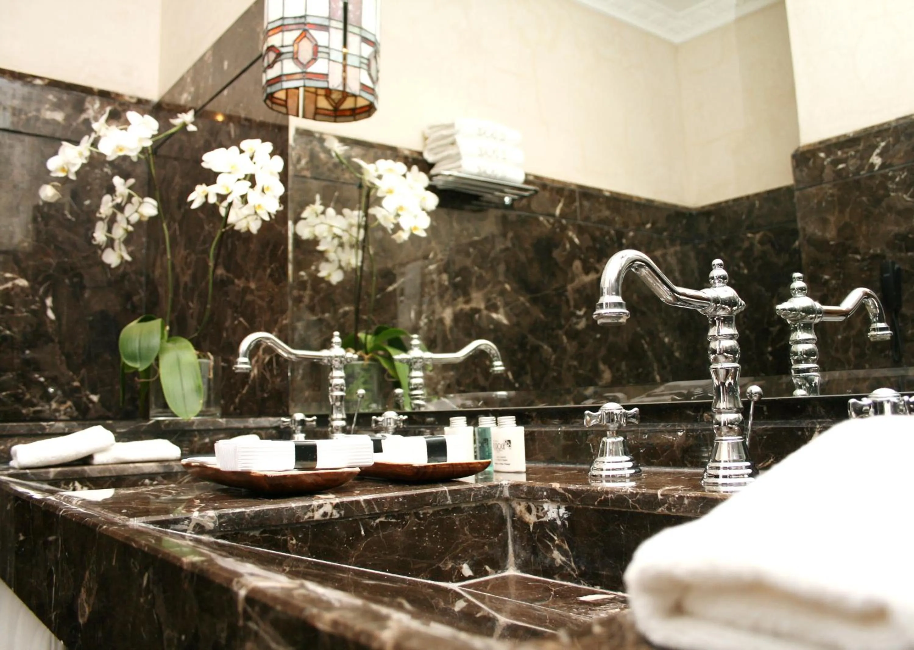 Bathroom in Hôtel particulier Le DOGE - Relais & Châteaux