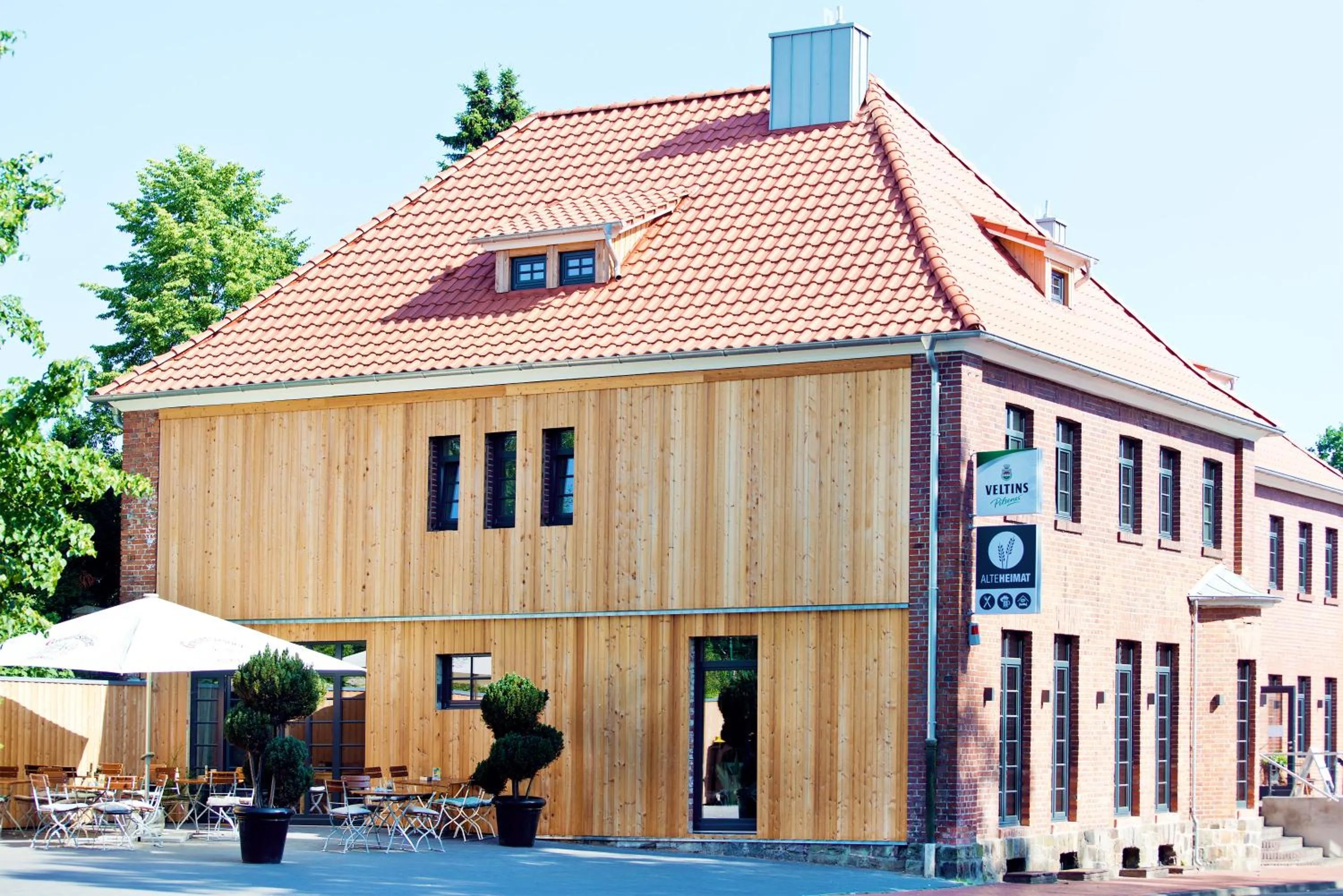 Property building in Alte Heimat