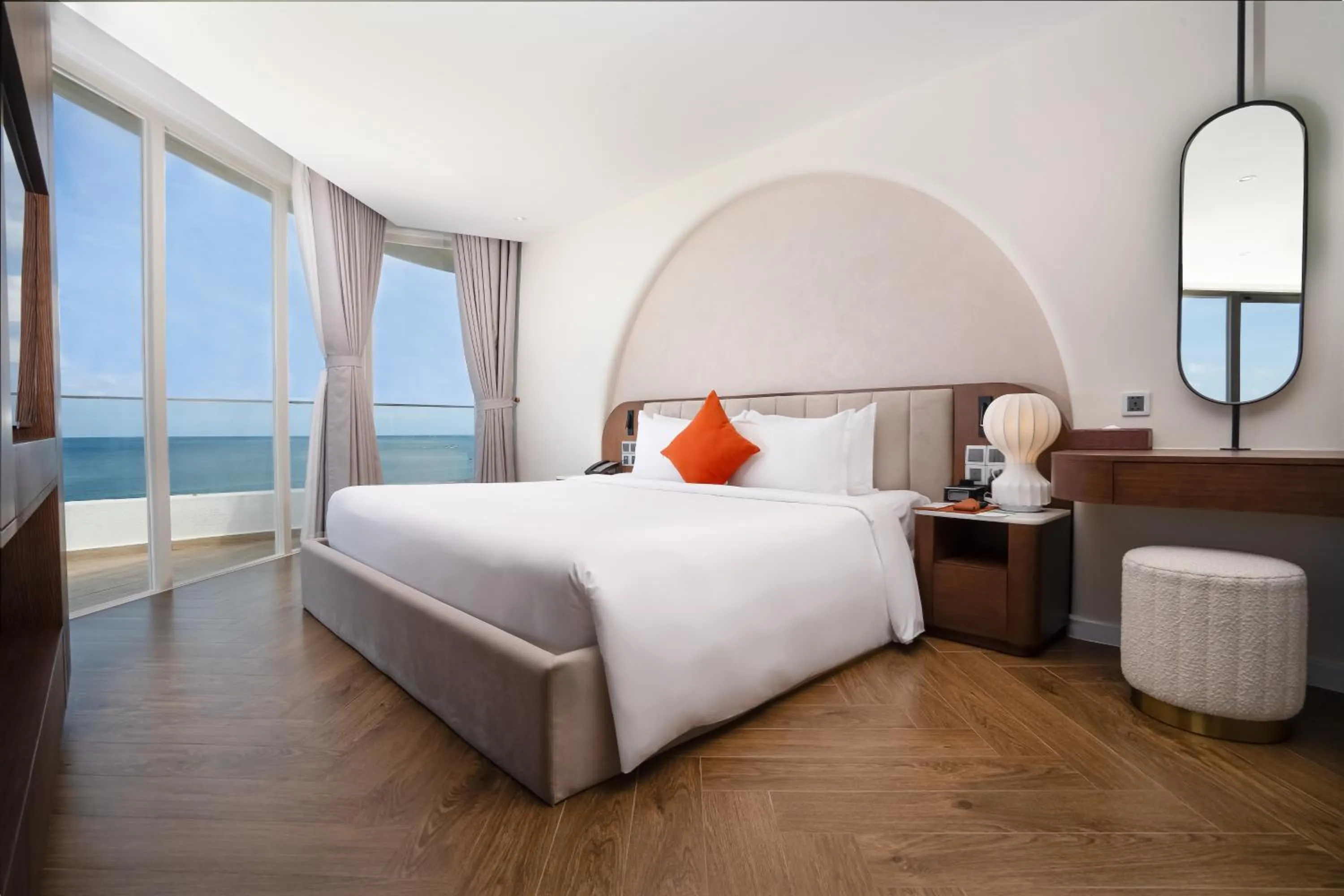 Bedroom, Bed in Seashells Phu Quoc Hotel & Spa