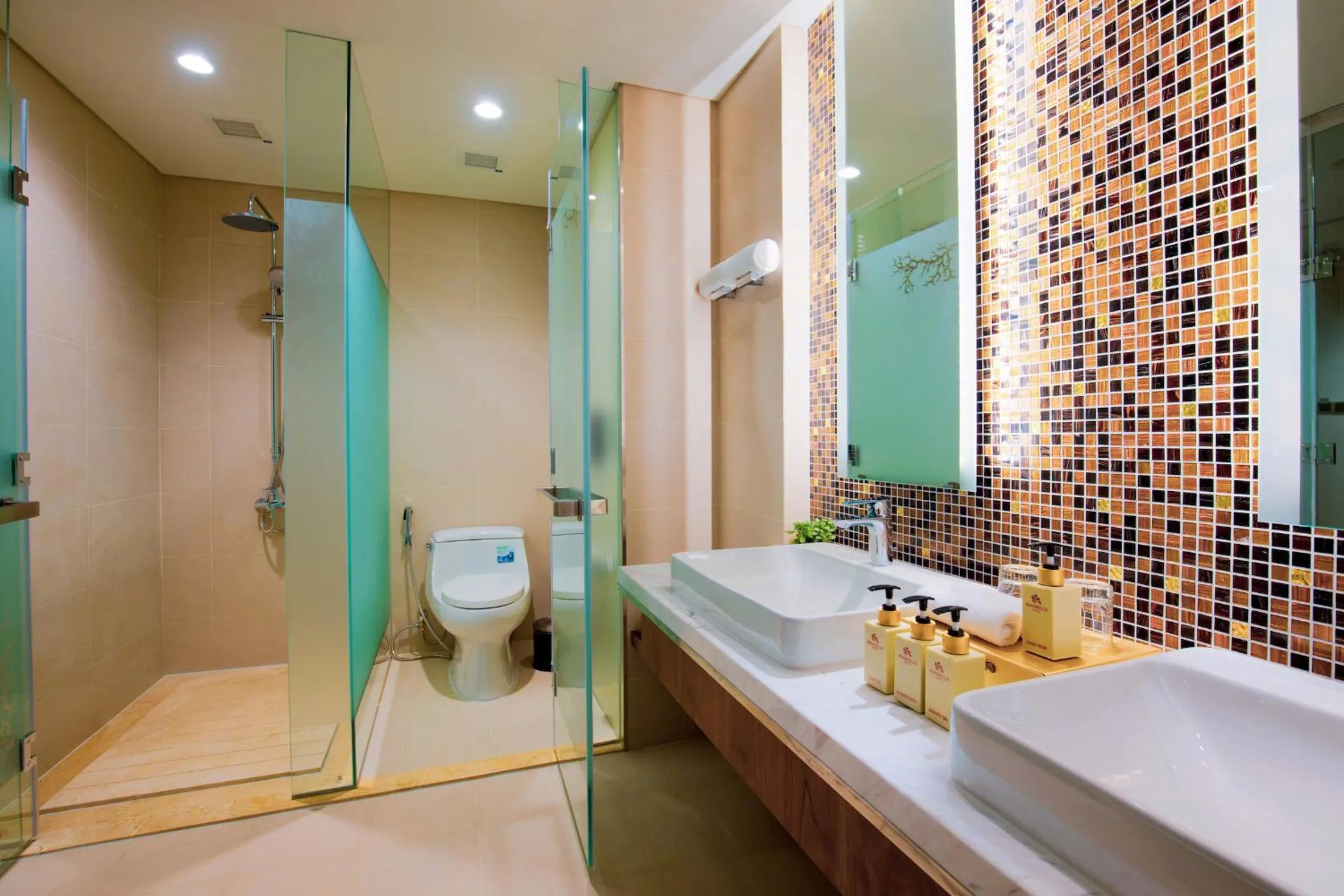 Bathroom in Seashells Phu Quoc Hotel & Spa