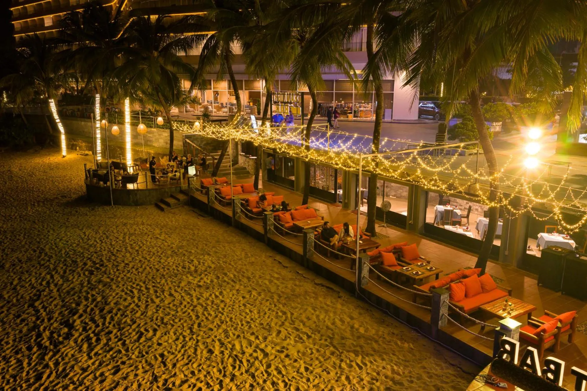 Lounge or bar in Seashells Phu Quoc Hotel & Spa