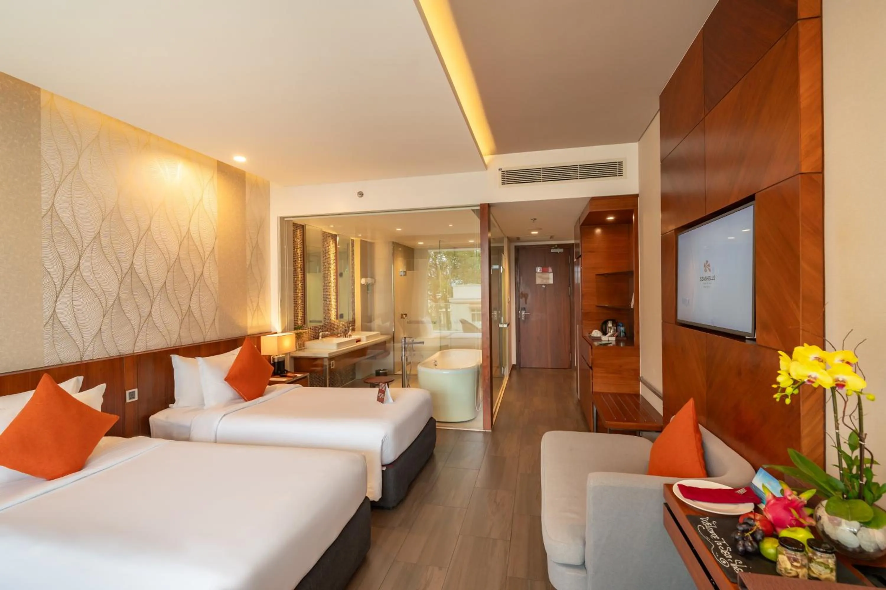 Bed in Seashells Phu Quoc Hotel & Spa