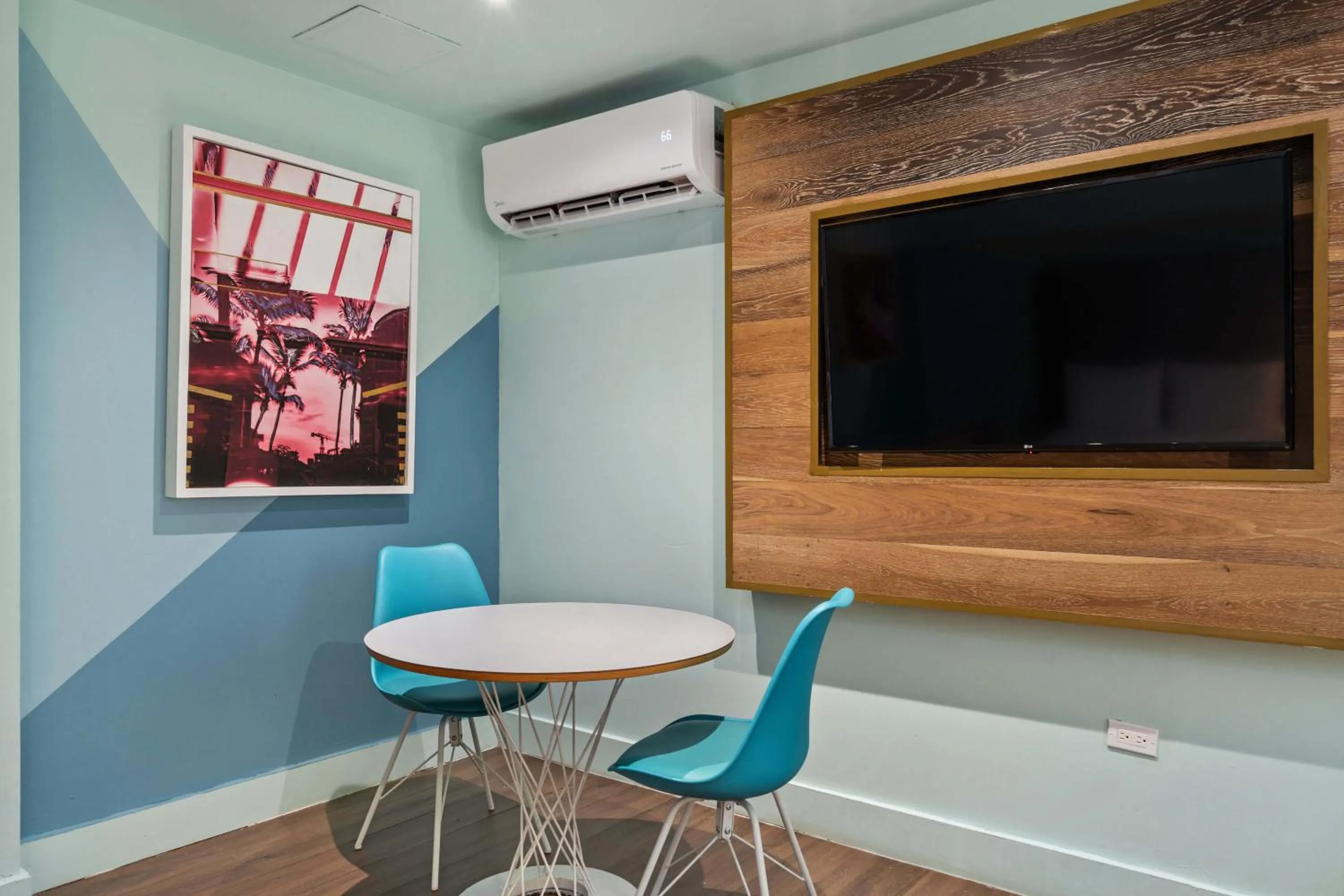 TV and multimedia in Abitta Boutique Hotel, Ascend Hotel Collection