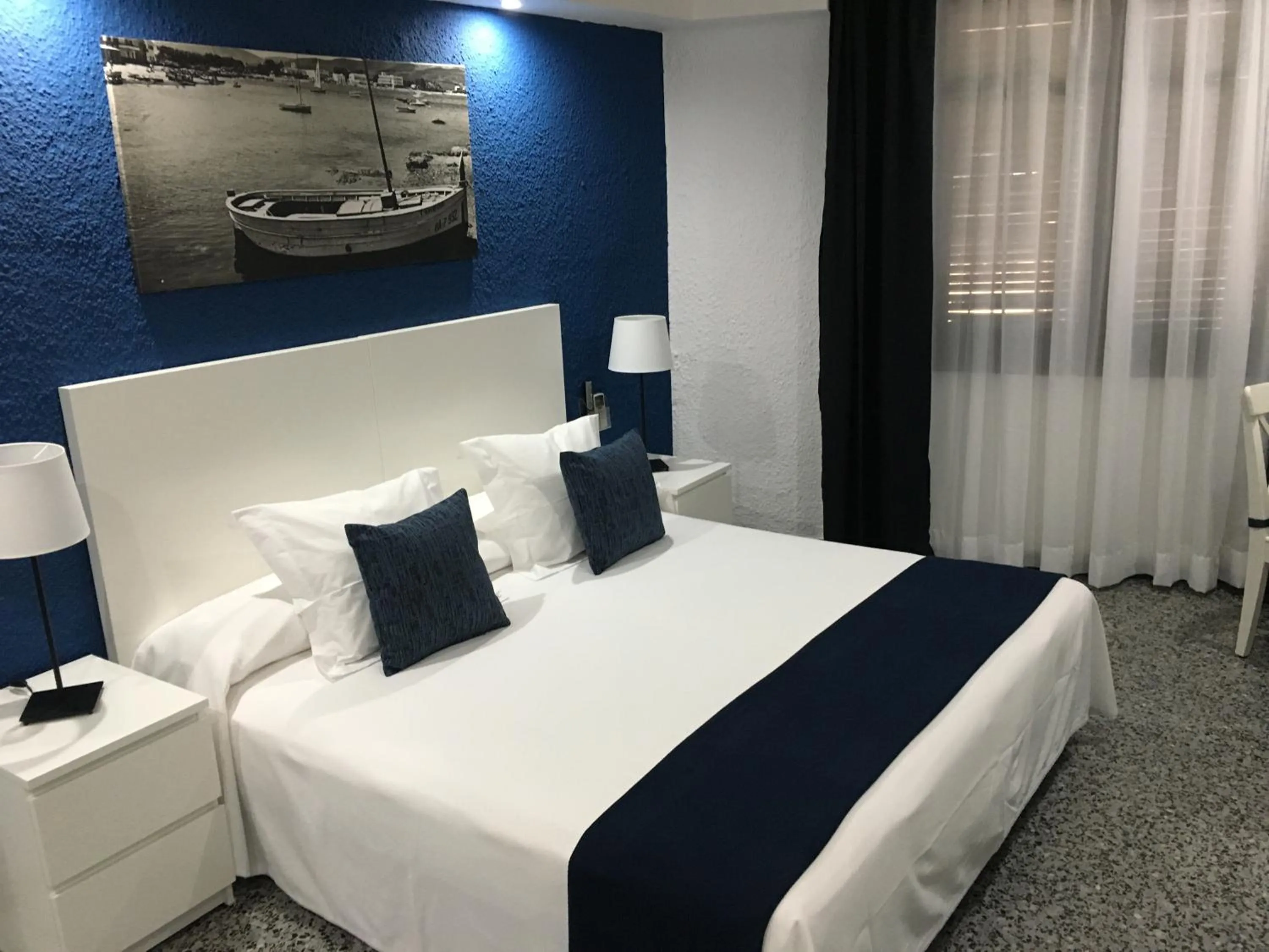 Bedroom, Bed in Hotel Gri-Mar