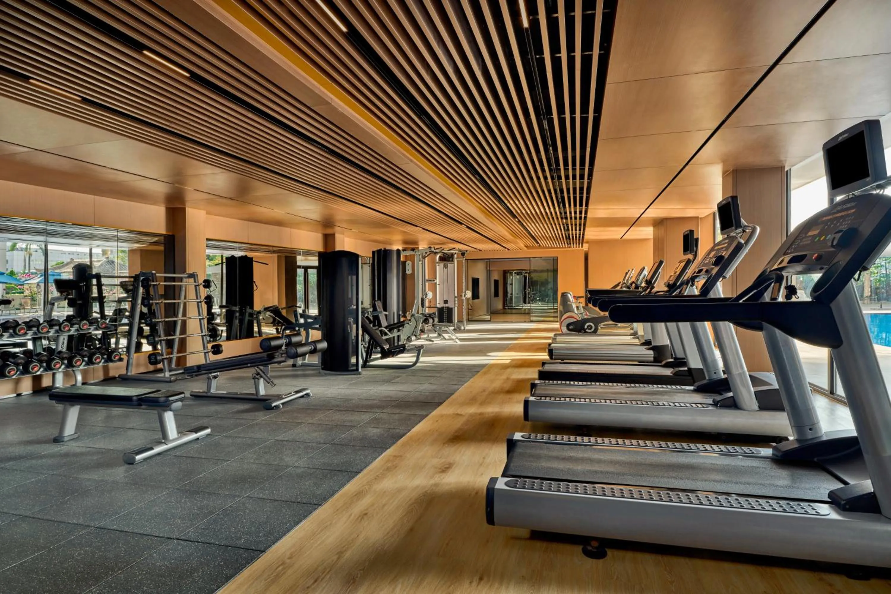 Fitness centre/facilities in Shangri-La Shenzhen - Nearby Luohu Border, Outdoor Swimming Pool