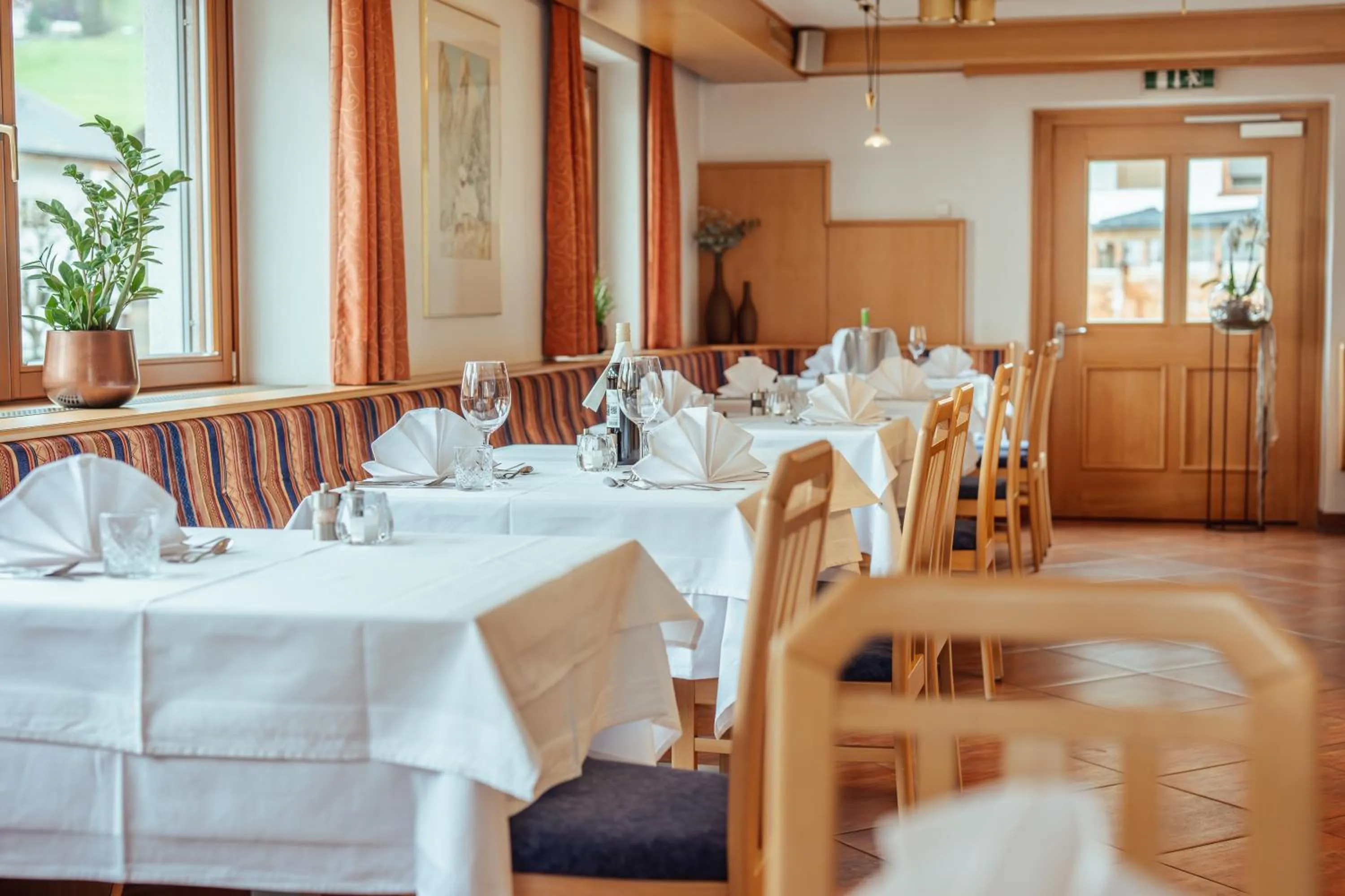 Restaurant/places to eat in Hotel Gesser