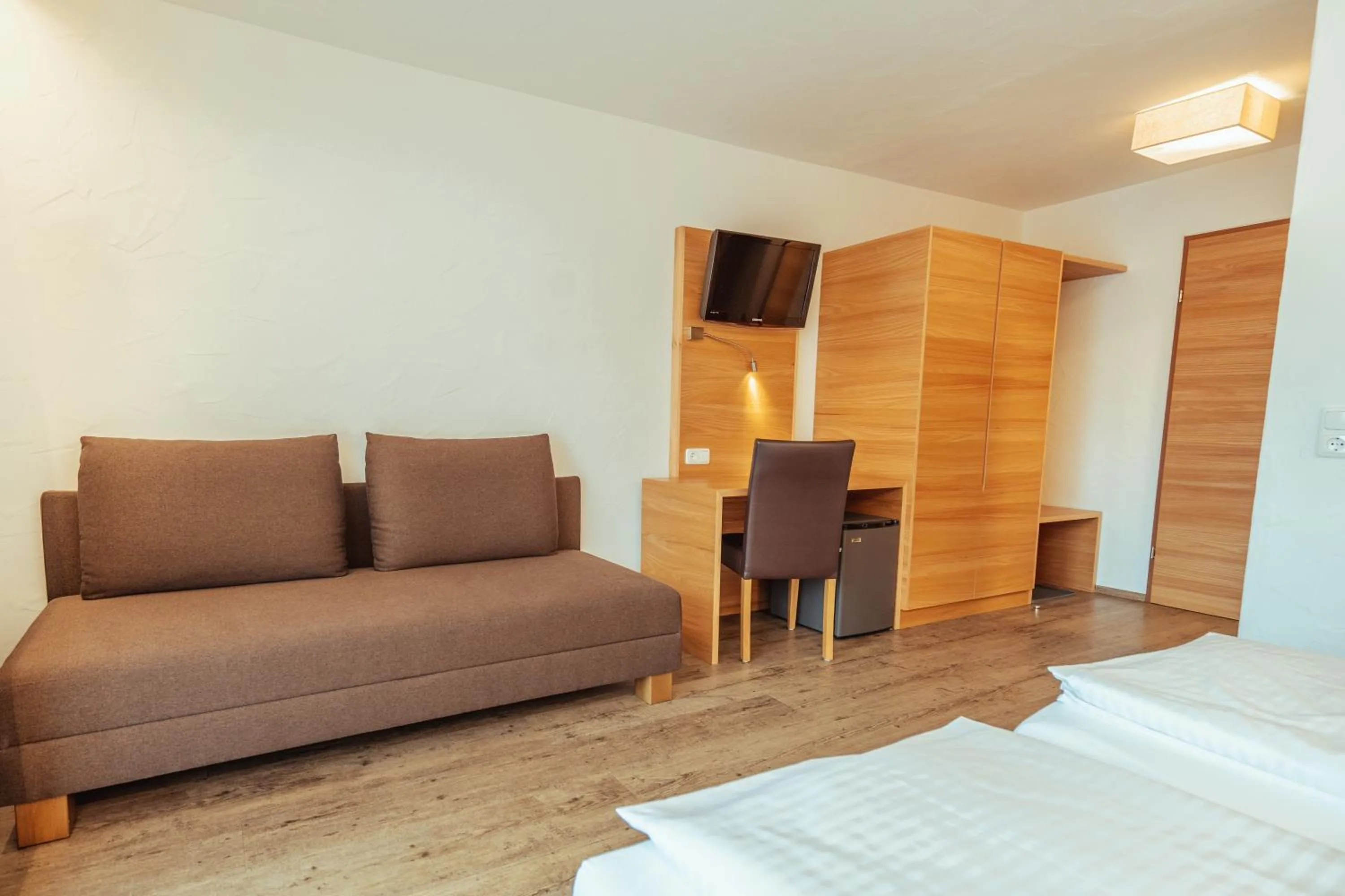 Photo of the whole room in Hotel Gesser