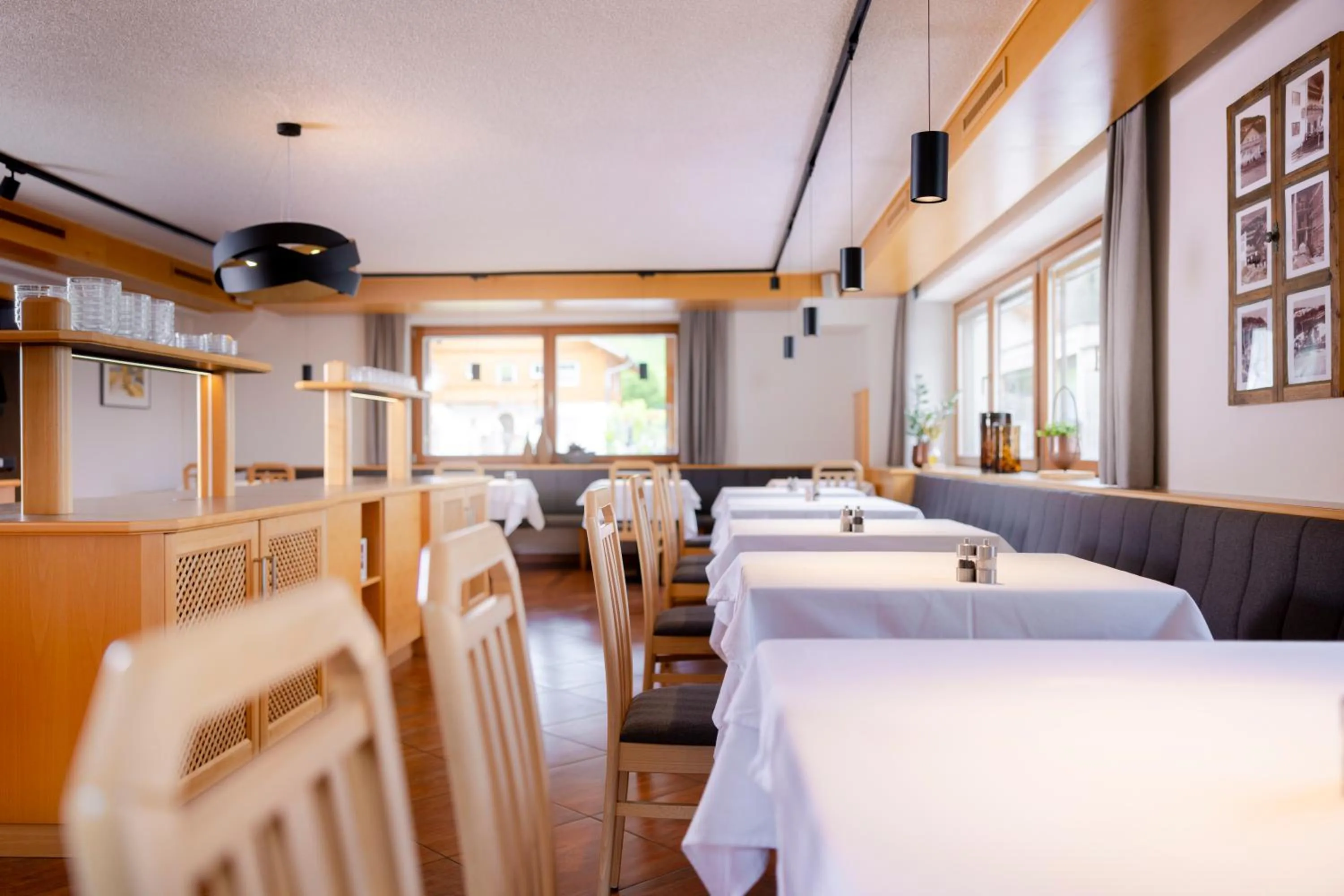 Restaurant/places to eat in Hotel Gesser