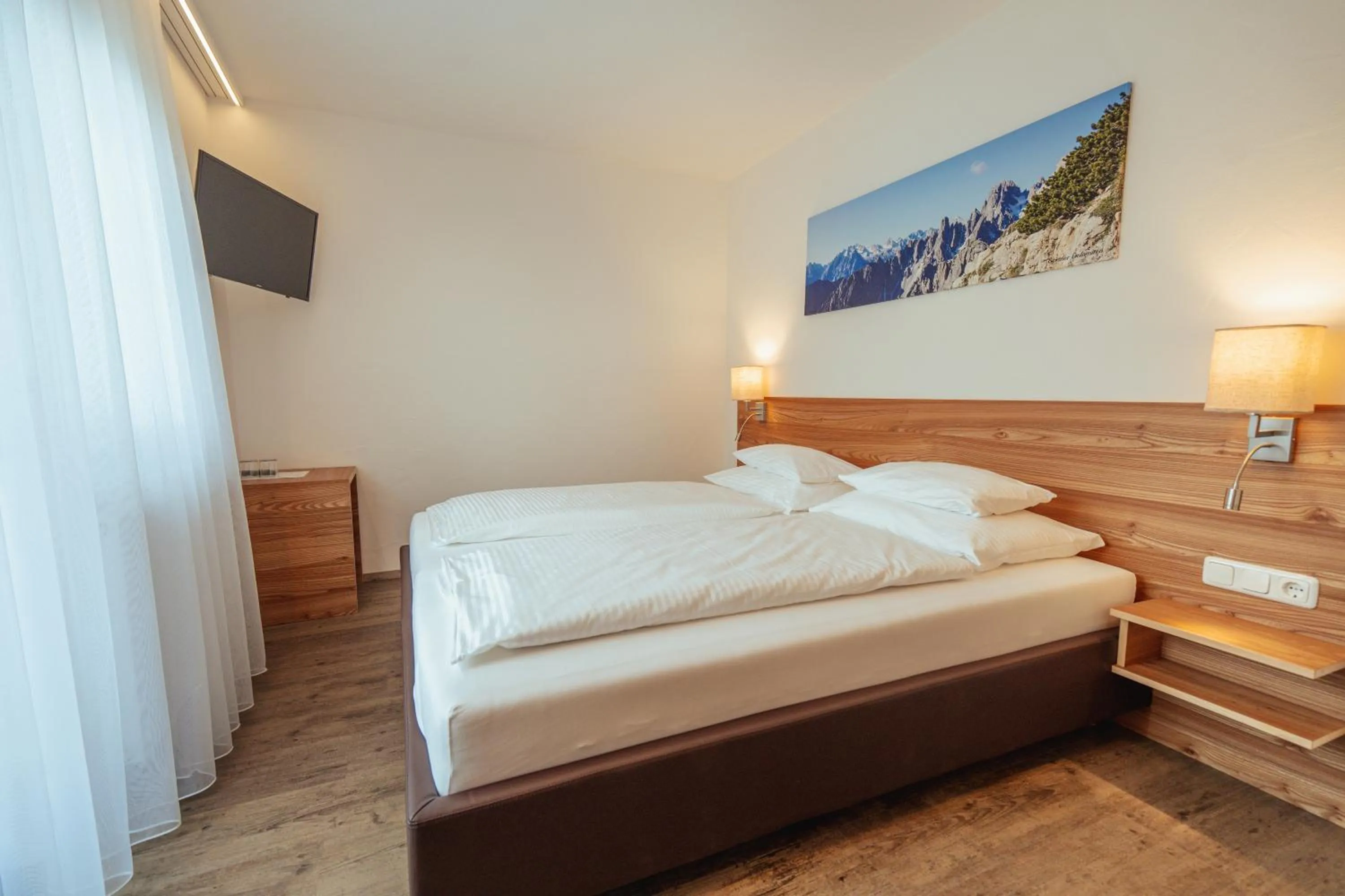 Photo of the whole room, Bed in Hotel Gesser