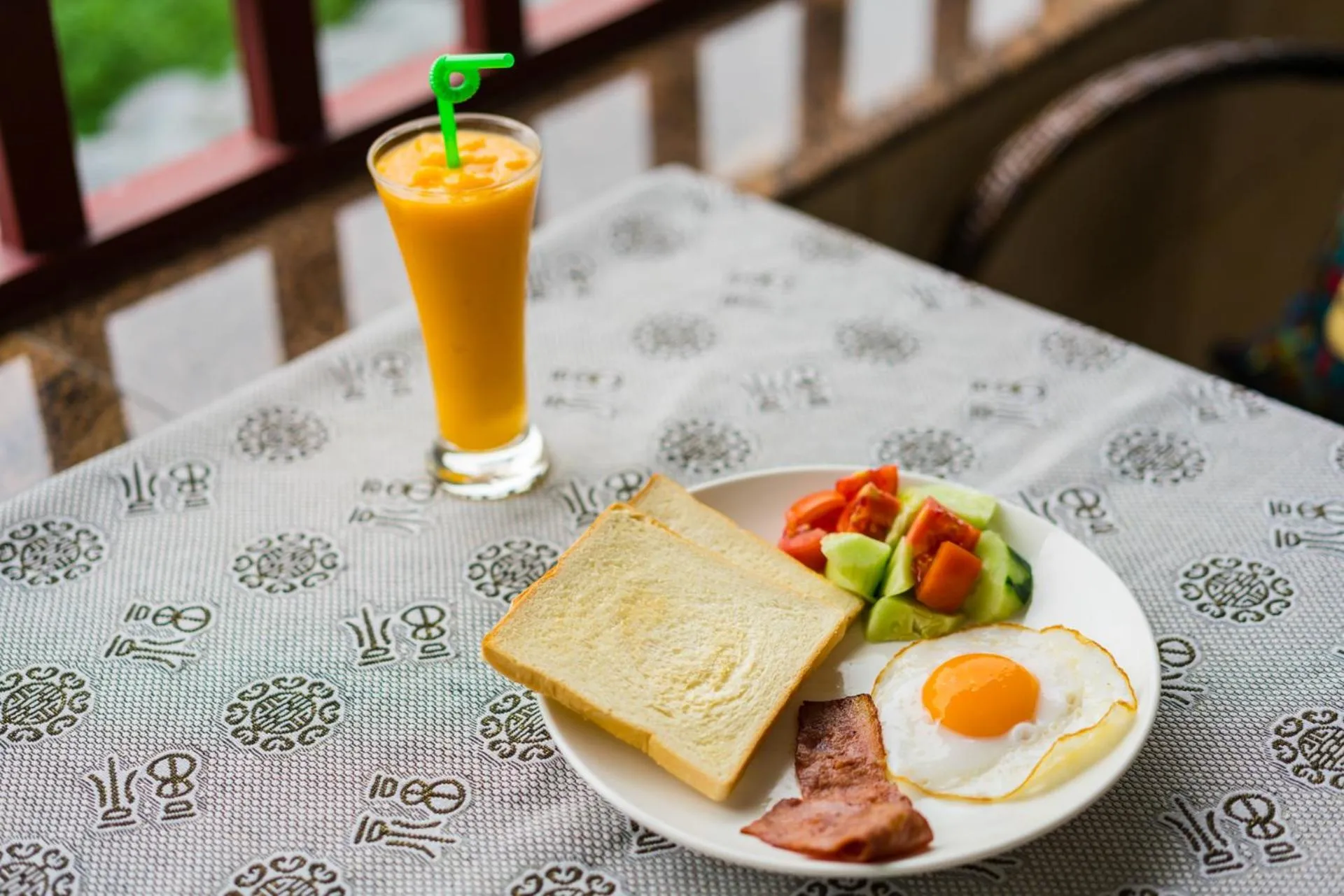 American breakfast in Yangshuo River View Hotel
