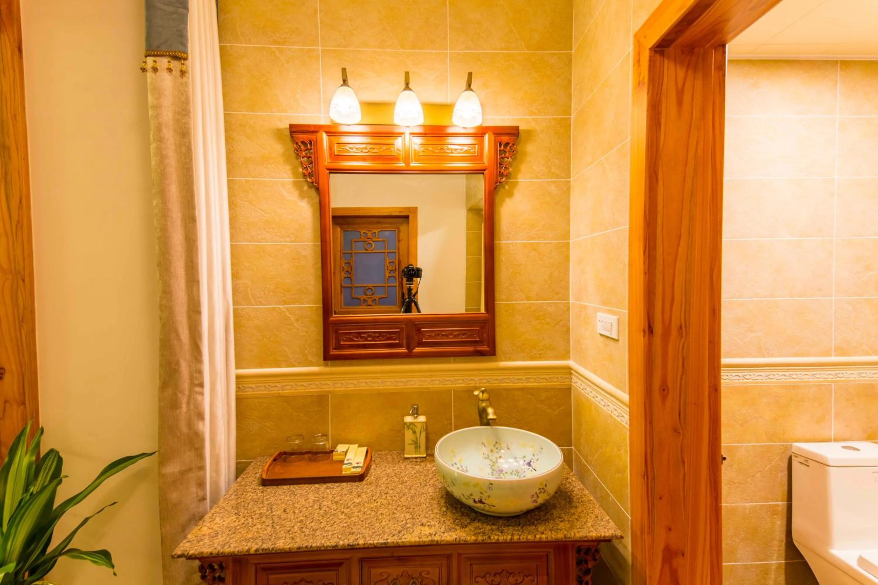Bathroom in Yangshuo River View Hotel