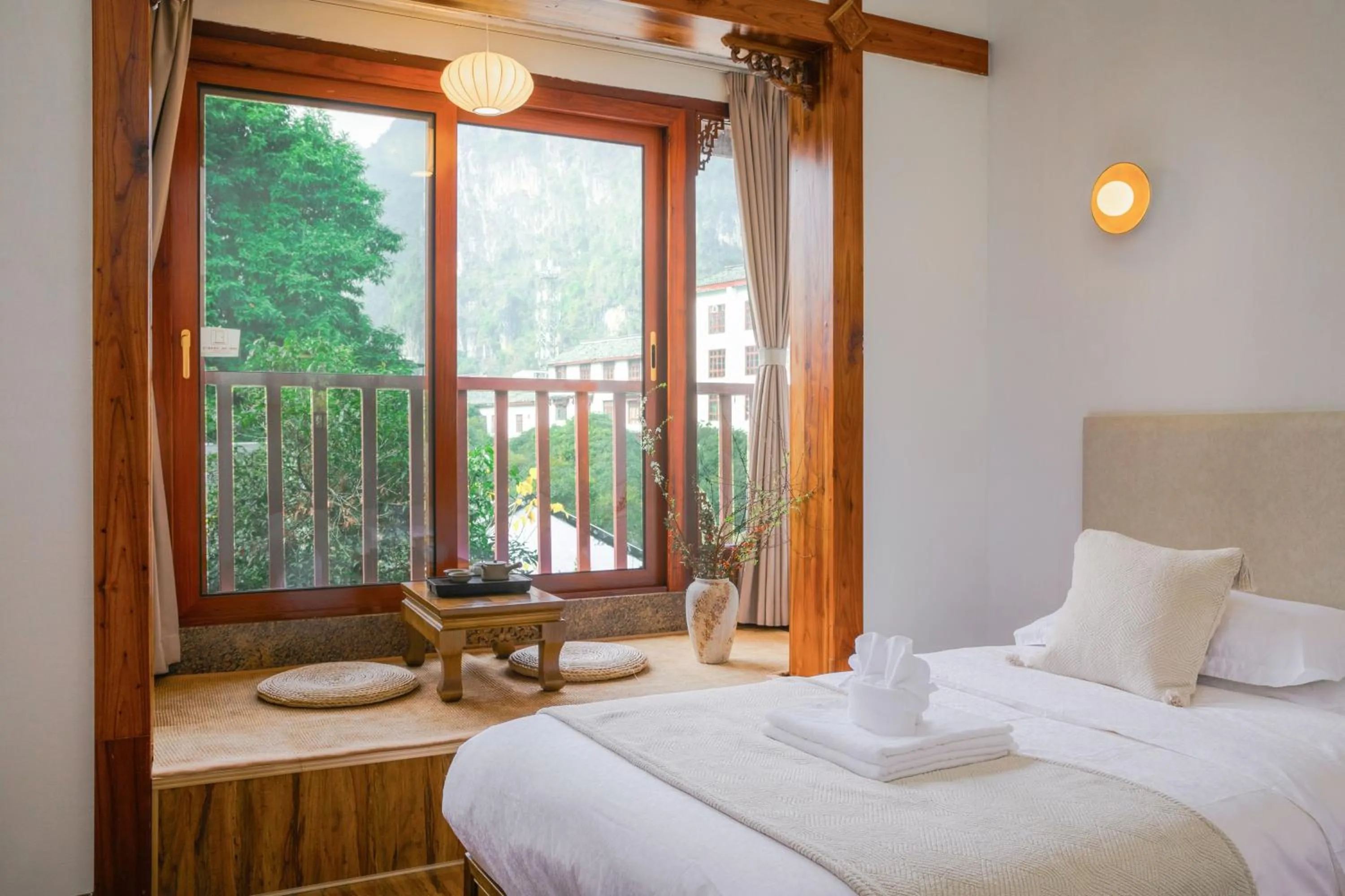 Bed in Yangshuo River View Hotel