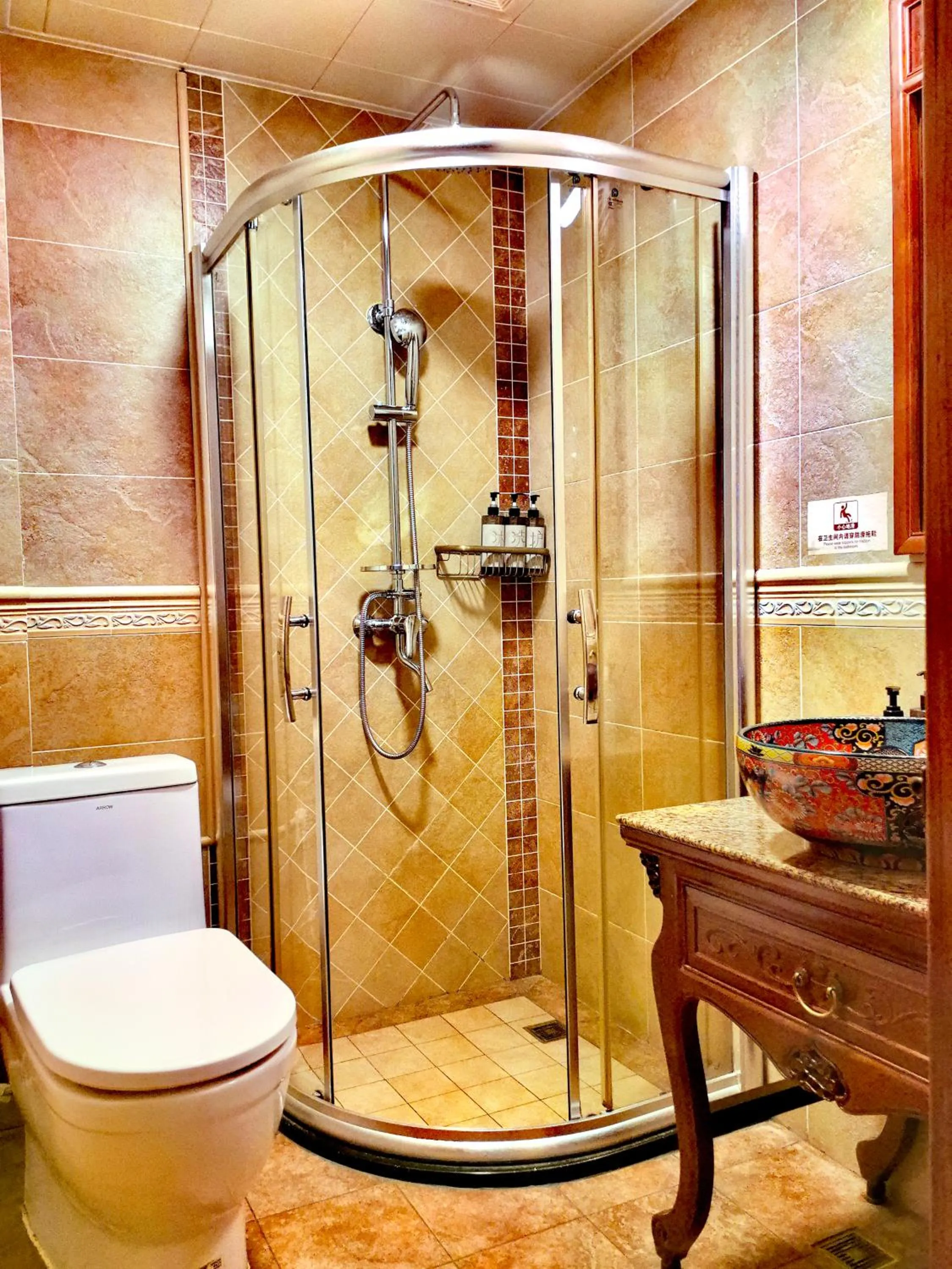 Shower in Yangshuo River View Hotel