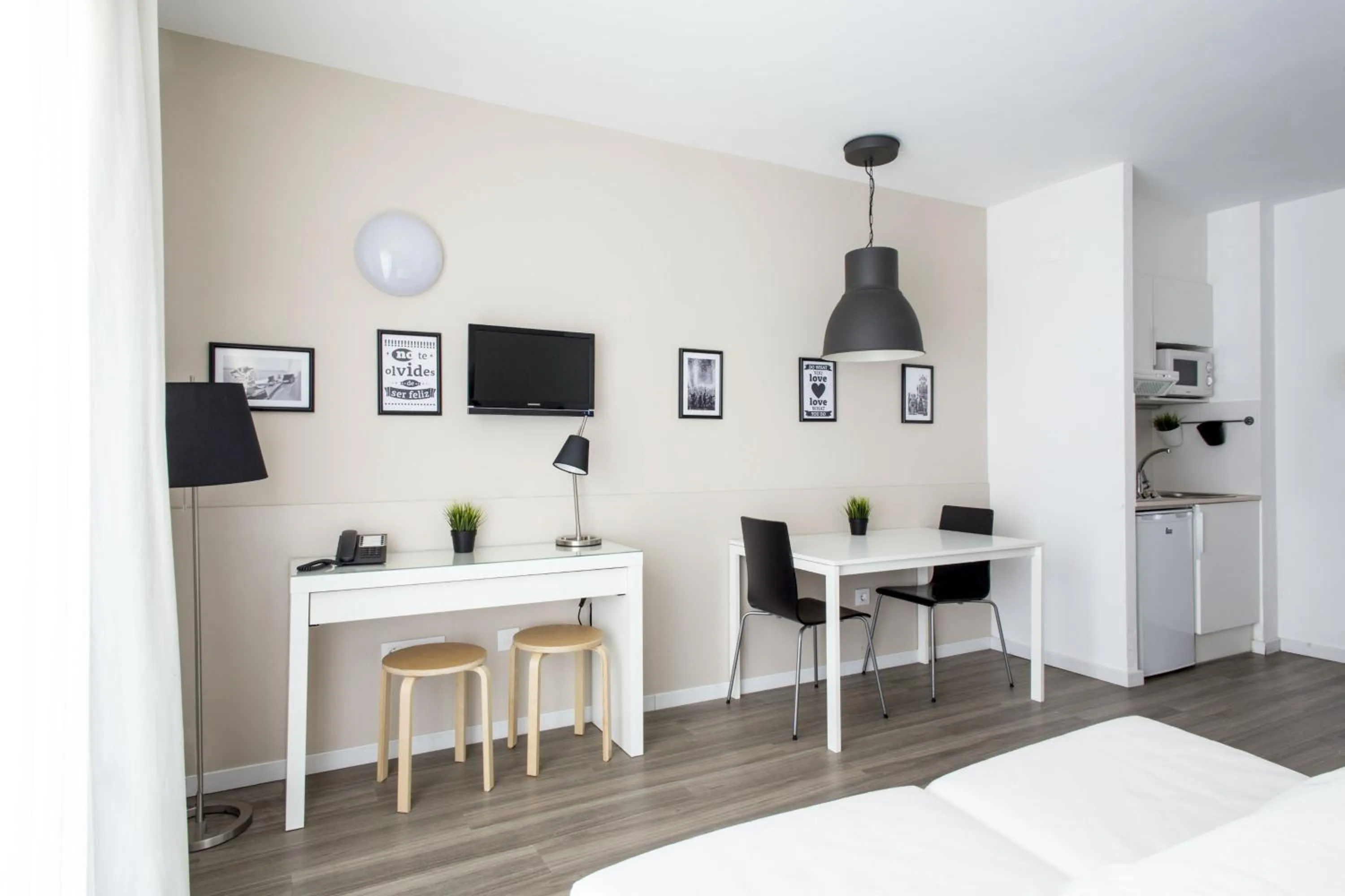 TV and multimedia in Residencia Universitaria Resa Campus del Mar