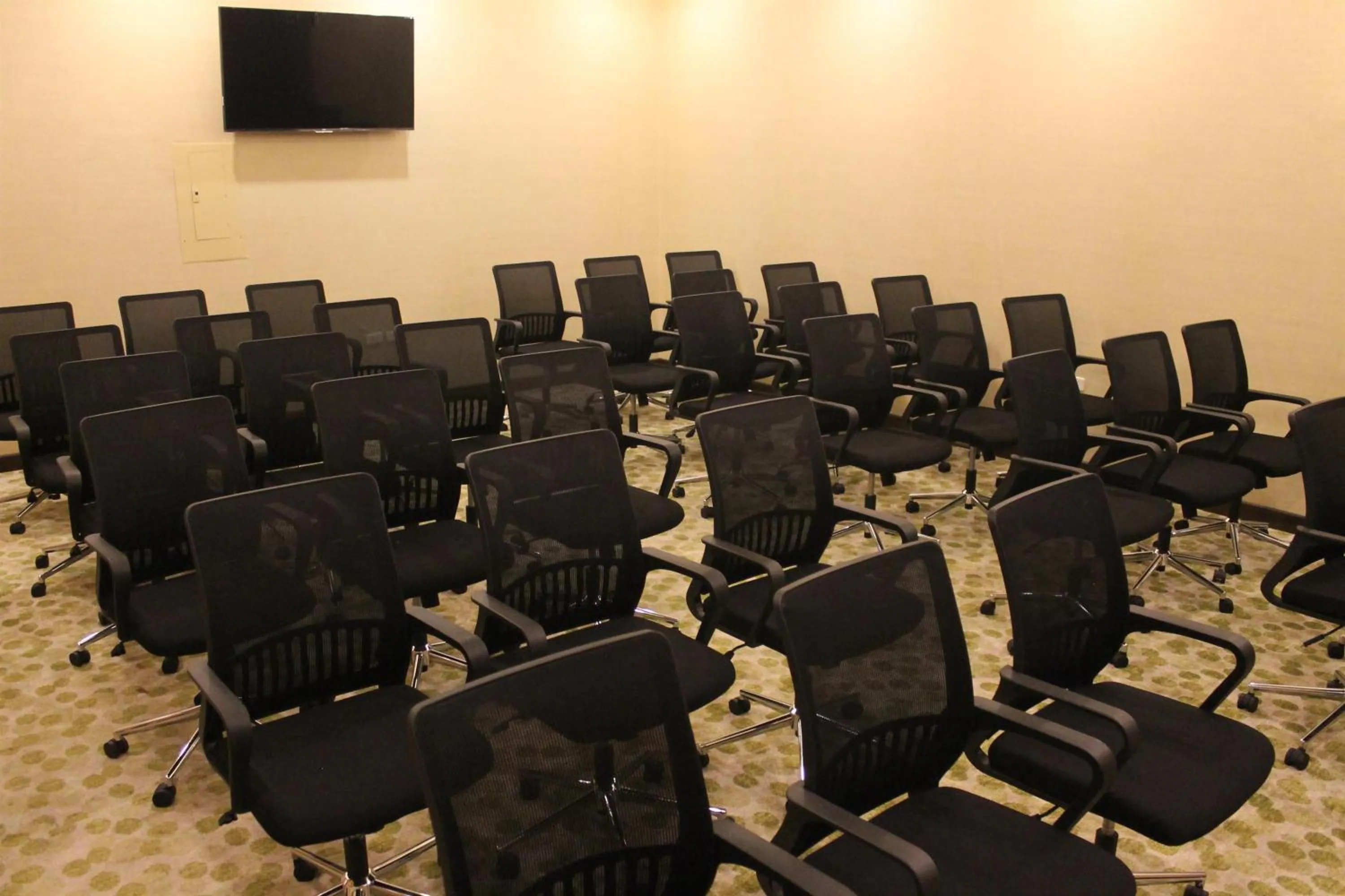 Meeting/conference room in Almuhaidb Residence Al Jubail