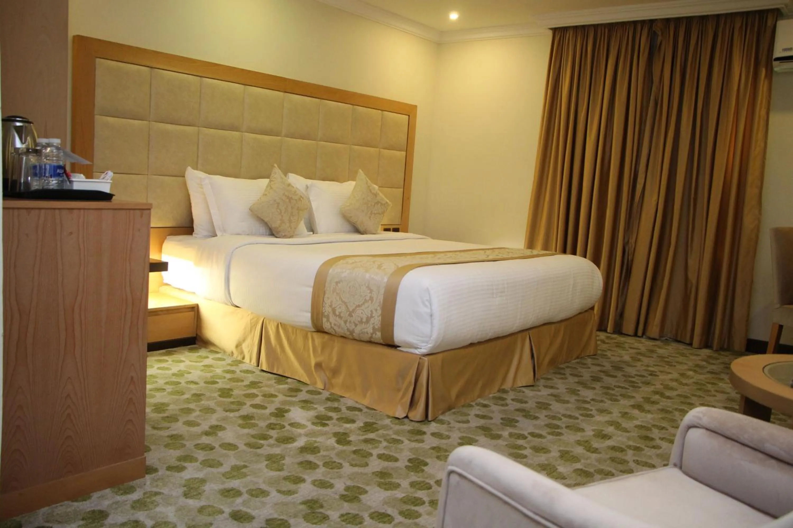 Bedroom, Bed in Almuhaidb Residence Al Jubail