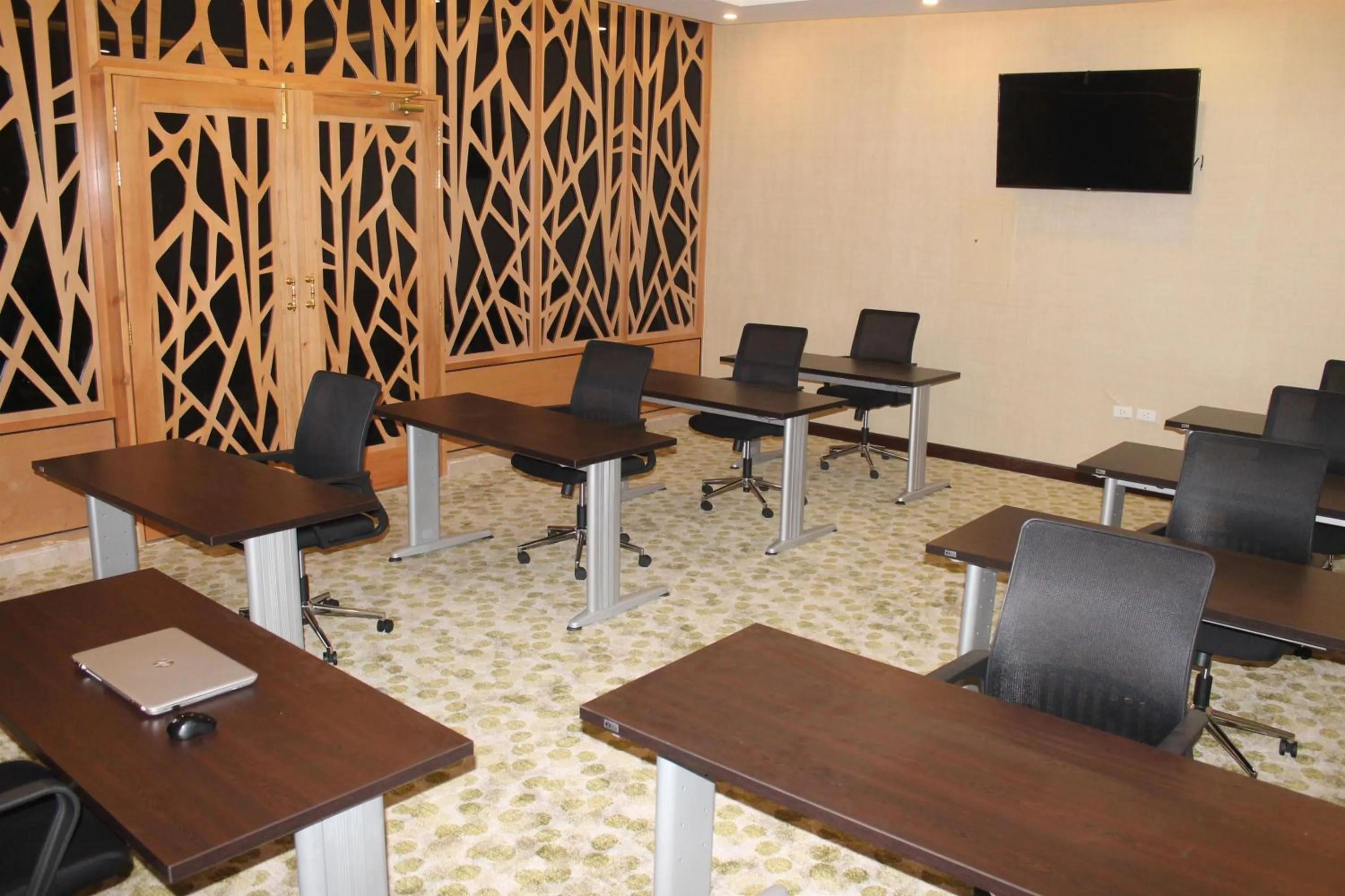 Meeting/conference room in Almuhaidb Residence Al Jubail
