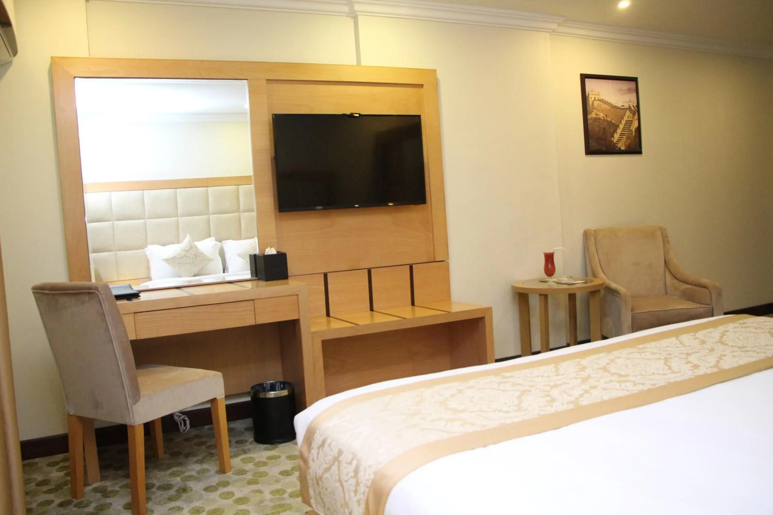 Bedroom, Bed in Almuhaidb Residence Al Jubail