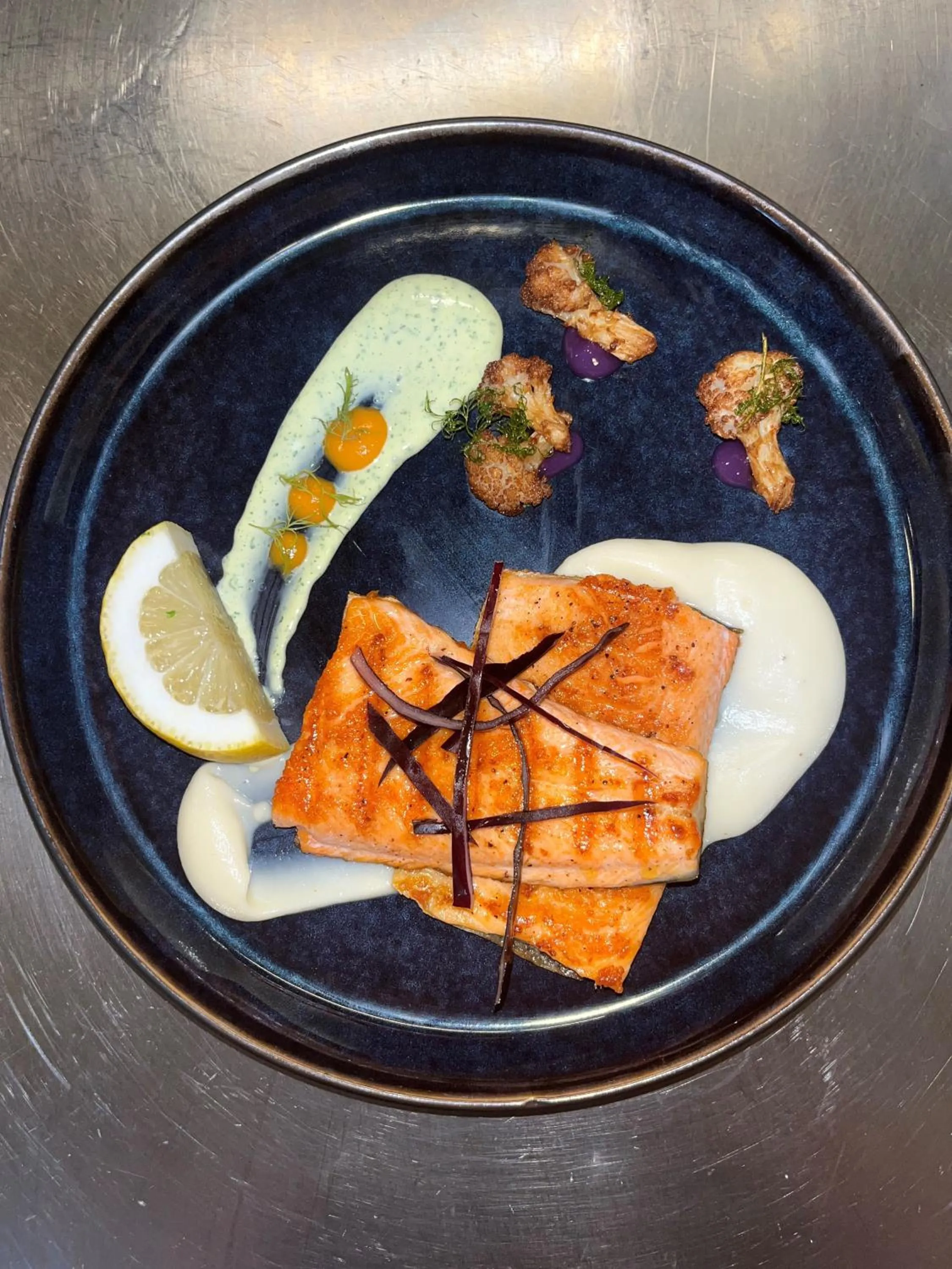 Restaurant/places to eat in Magma Hotel