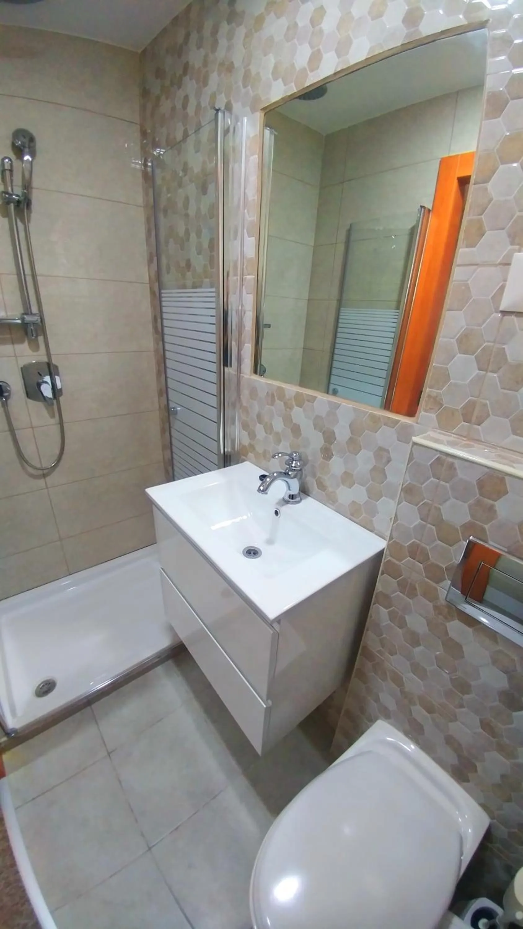 Shower in City Suites