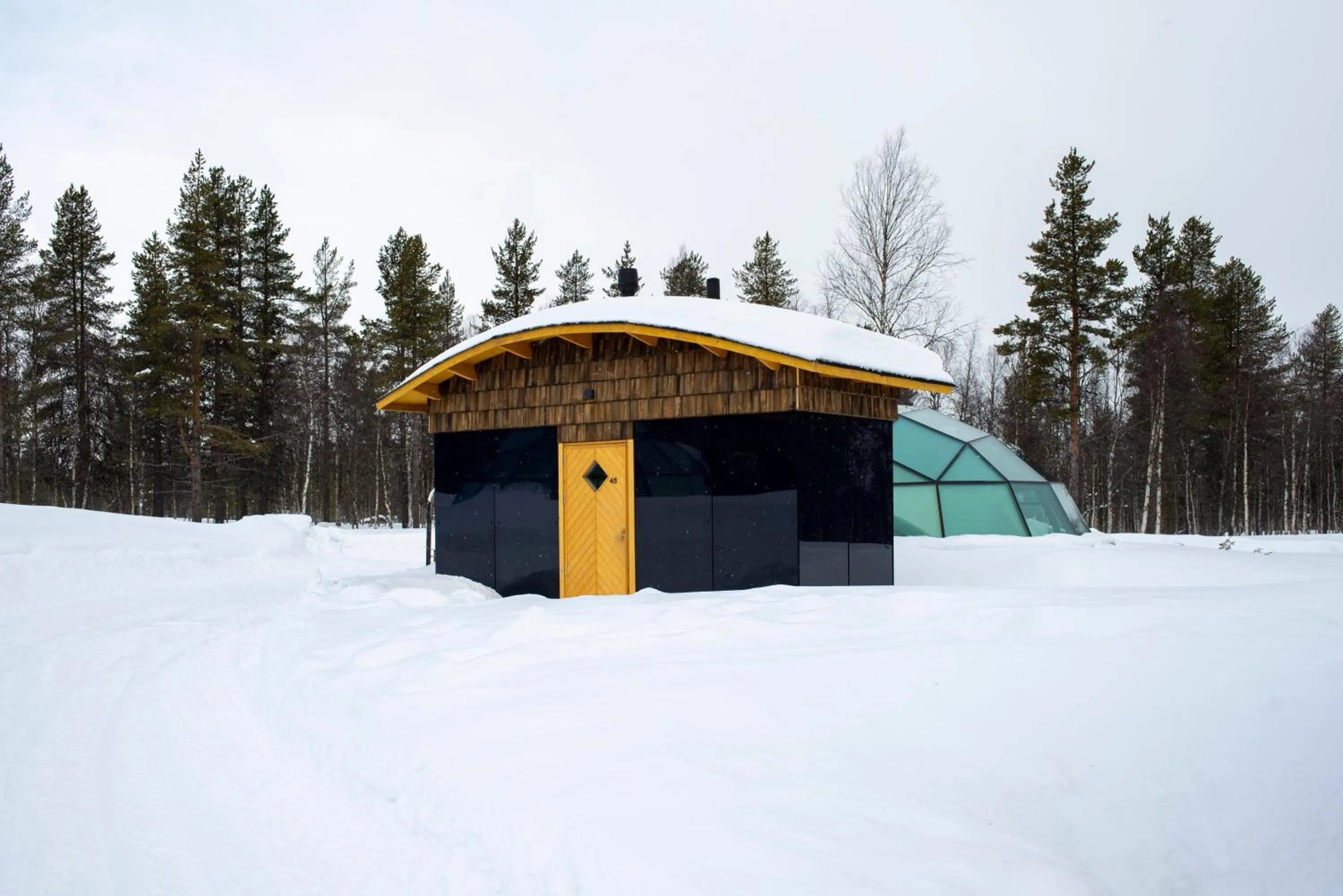 Property building in Kakslauttanen Arctic Resort - Igloos and Chalets