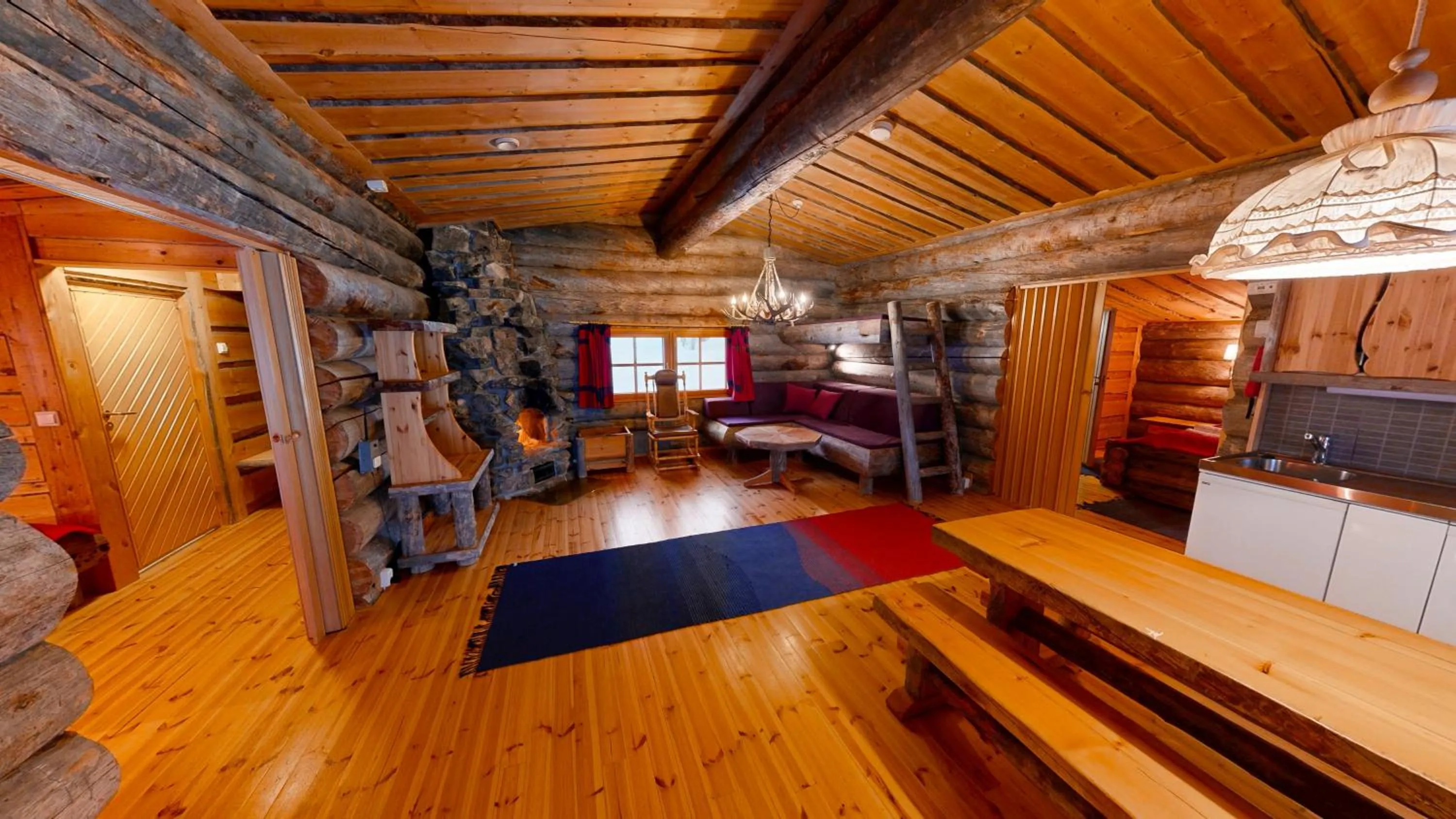 Kitchen or kitchenette in Kakslauttanen Arctic Resort - Igloos and Chalets