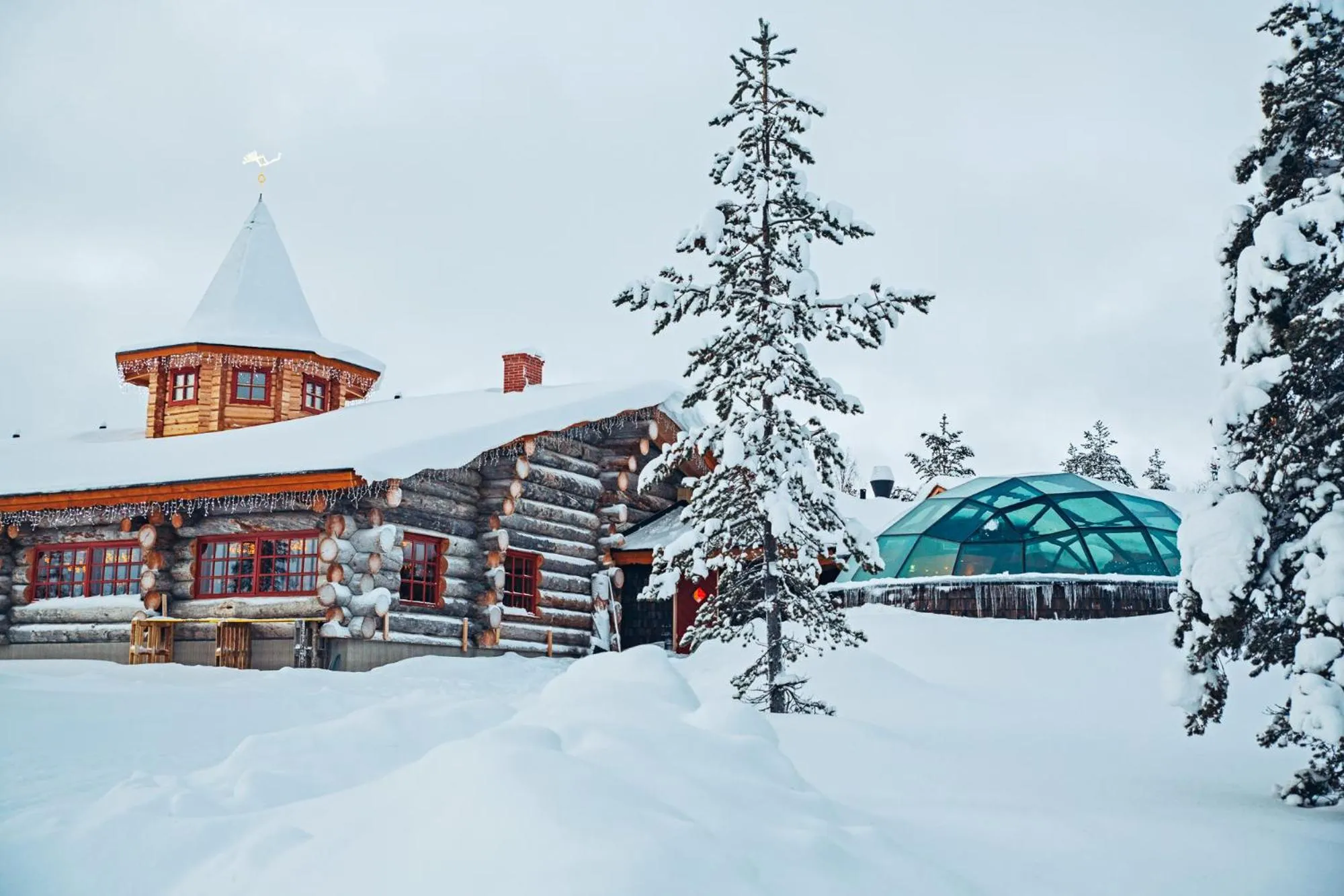 Property building in Kakslauttanen Arctic Resort - Igloos and Chalets