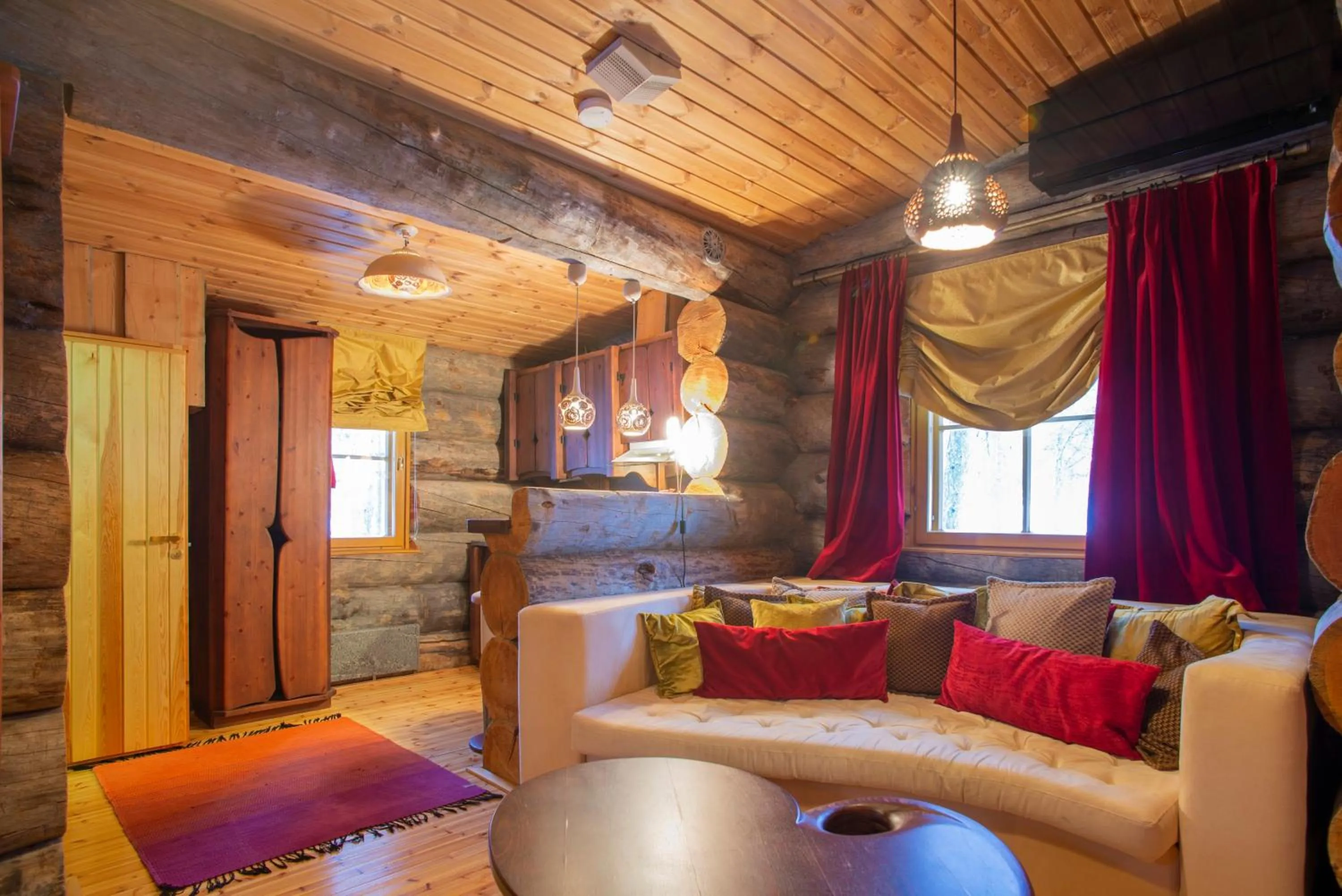 Kitchen or kitchenette in Kakslauttanen Arctic Resort - Igloos and Chalets