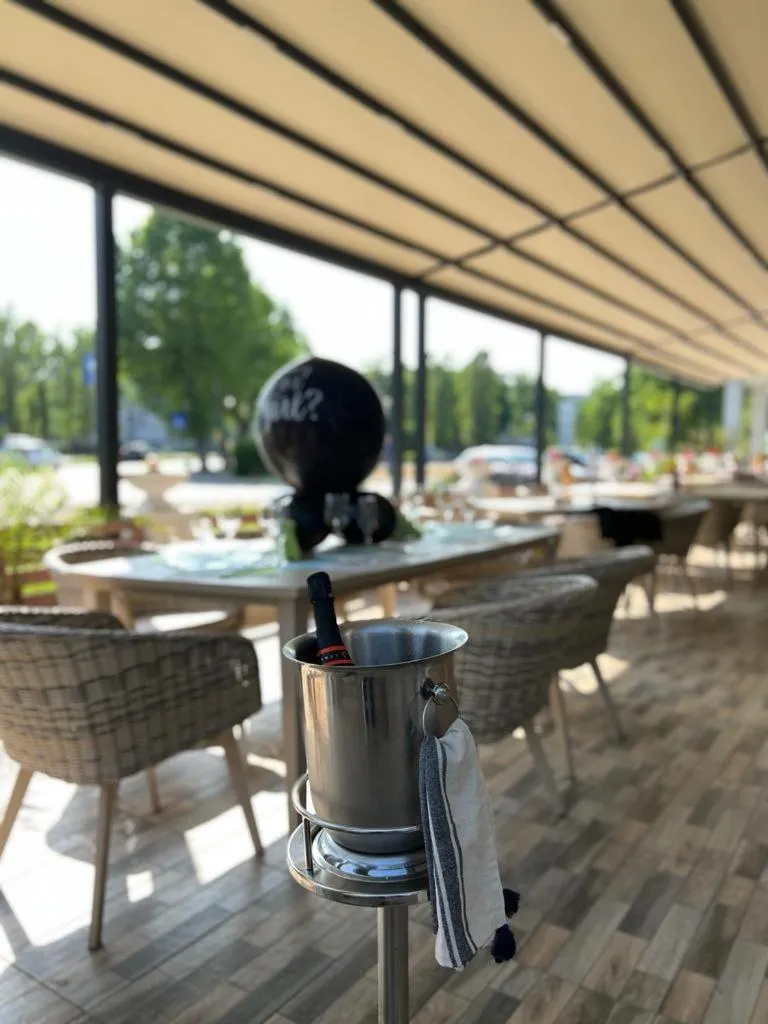 Restaurant/places to eat in Hotel Parc