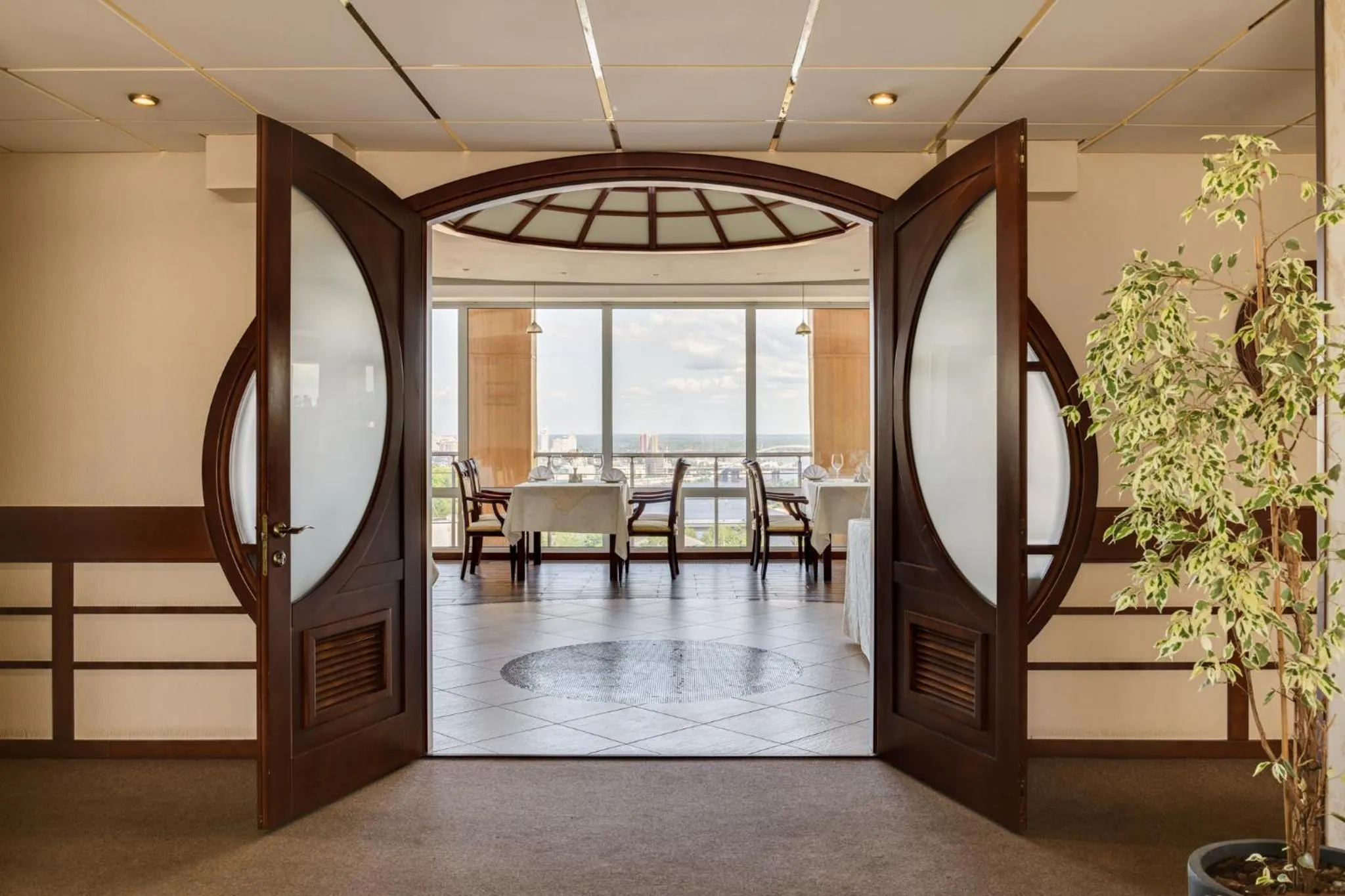 Restaurant/places to eat in Готель Дніпро Dnipro Hotel