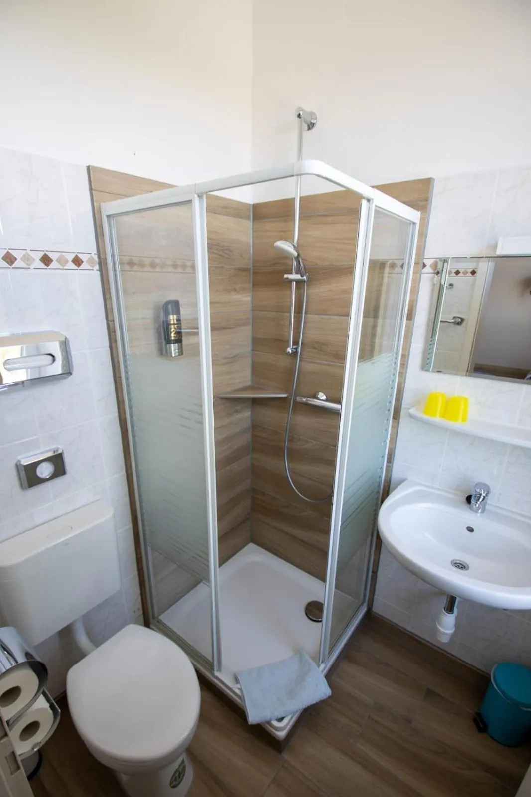 Shower in Hotel Norden Norddeich