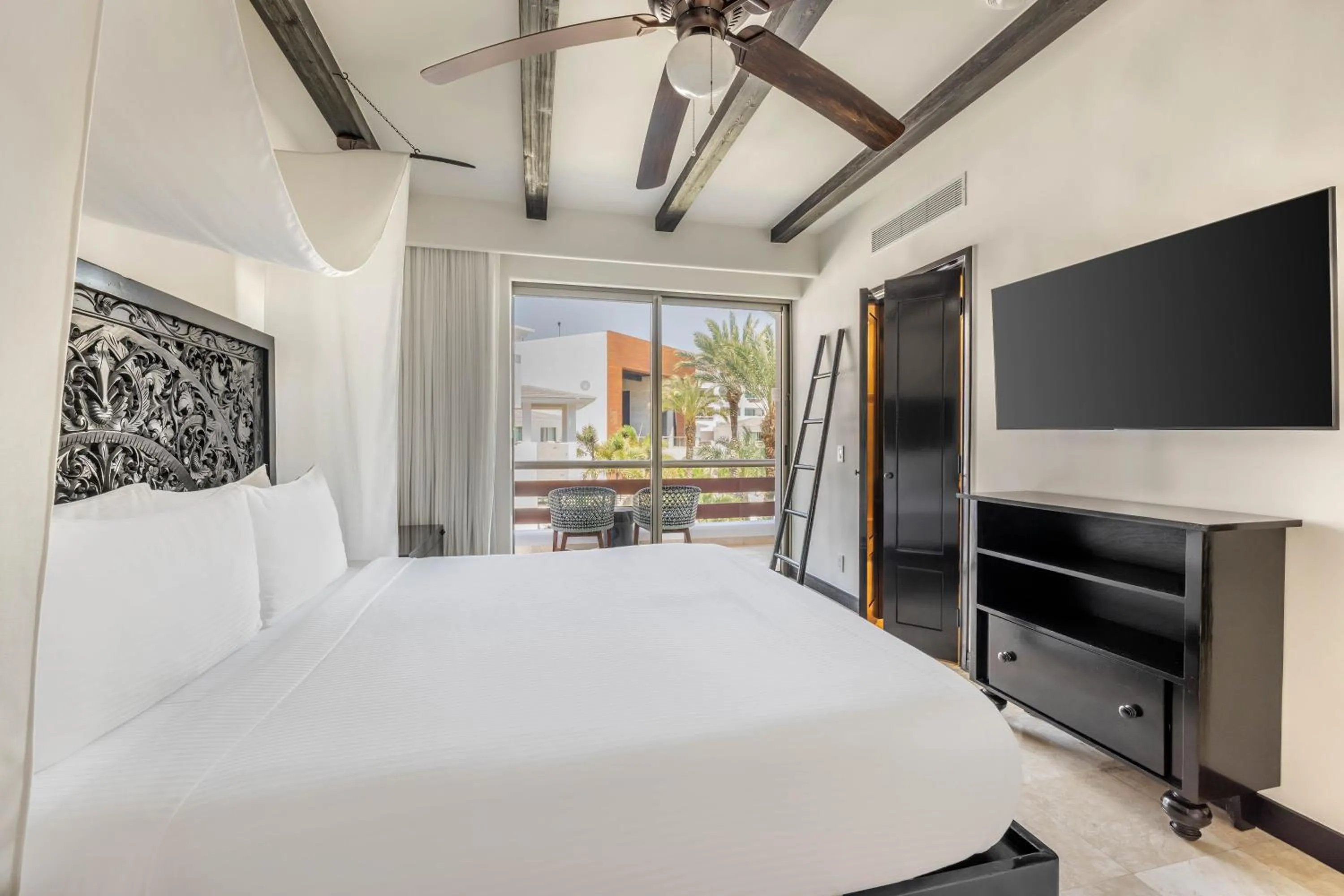 Bedroom, Bed in Hilton Vacation Club Cabo Azul Los Cabos