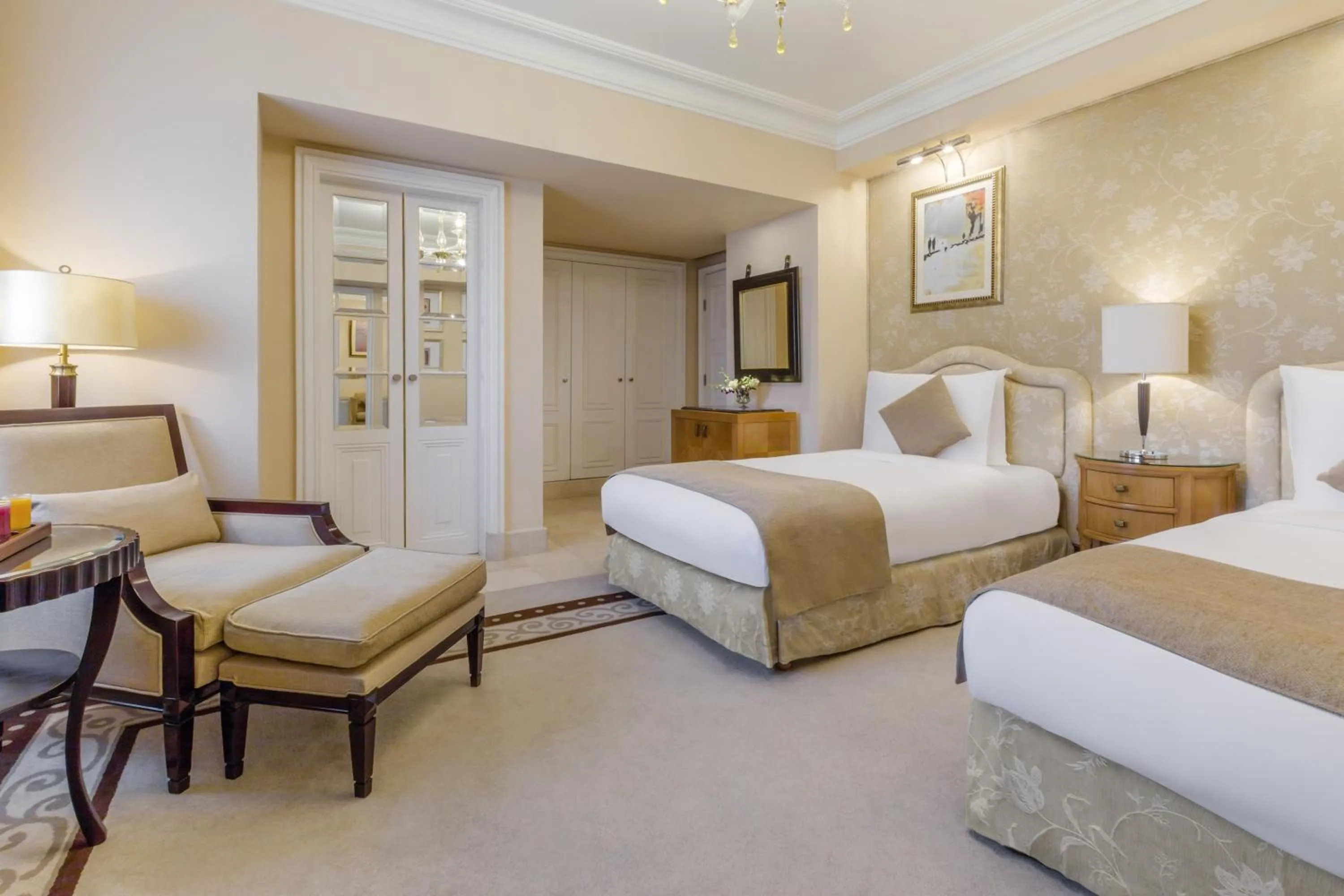 Photo of the whole room, Bed in Kempinski Nile Hotel, Cairo