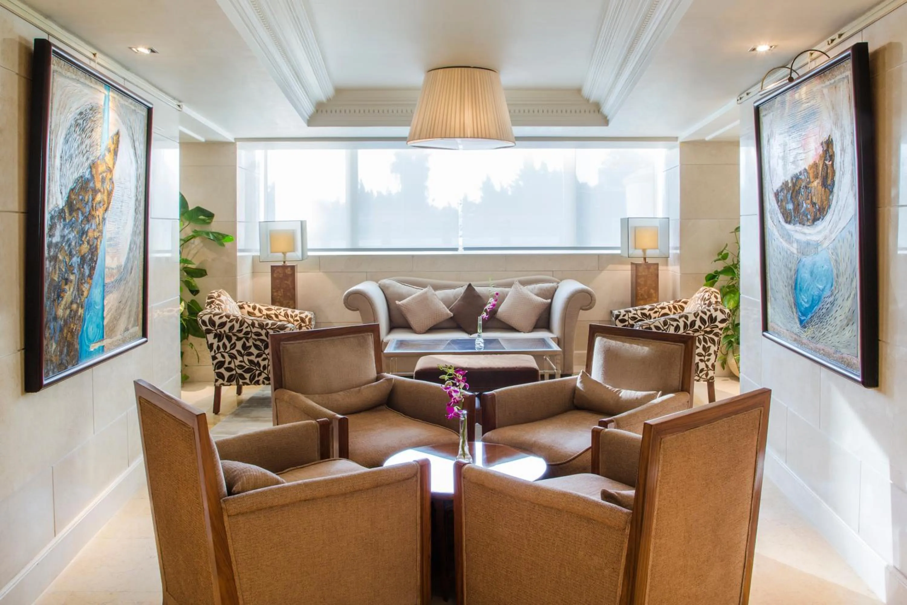 Lounge or bar in Kempinski Nile Hotel, Cairo