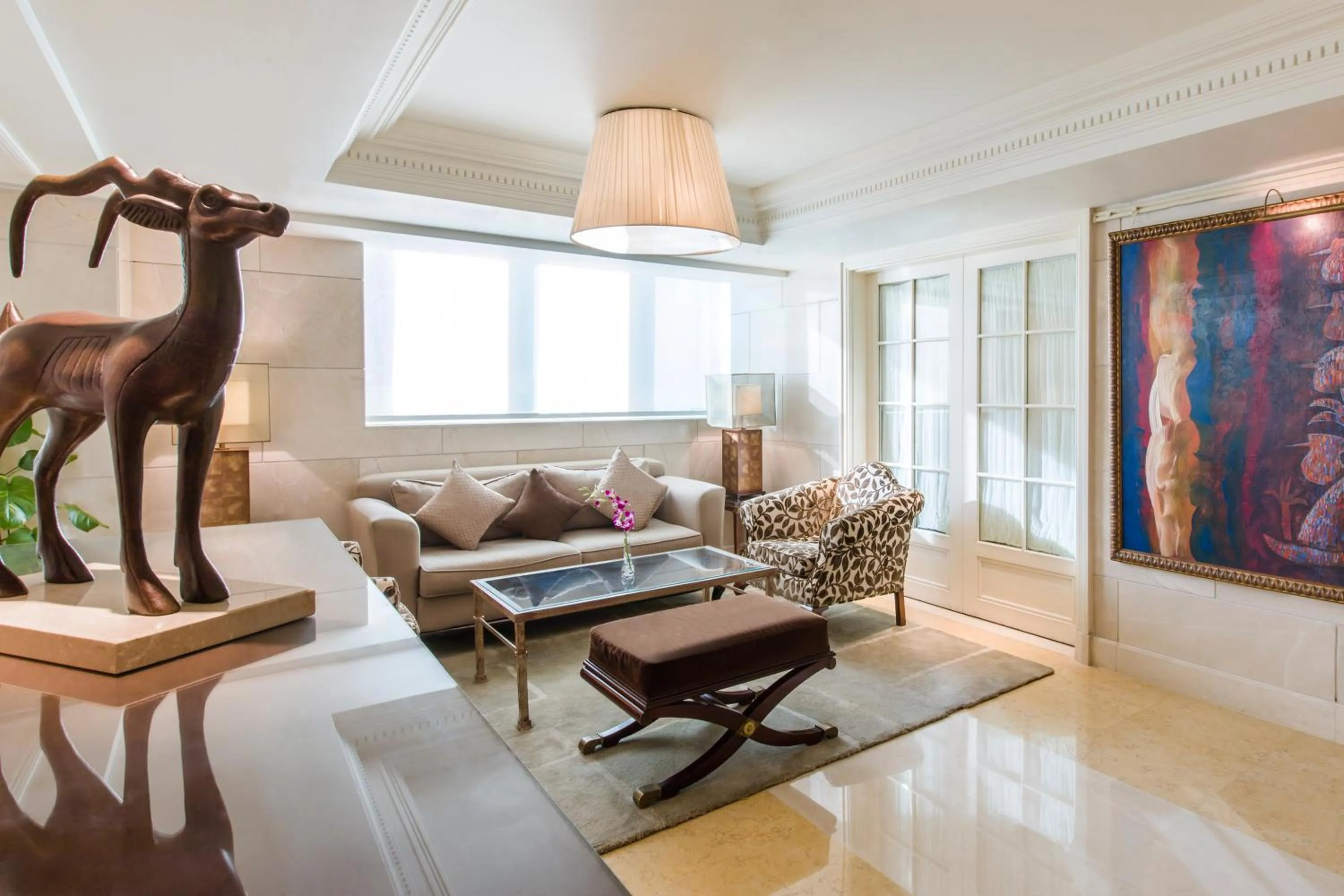 Lounge or bar in Kempinski Nile Hotel, Cairo