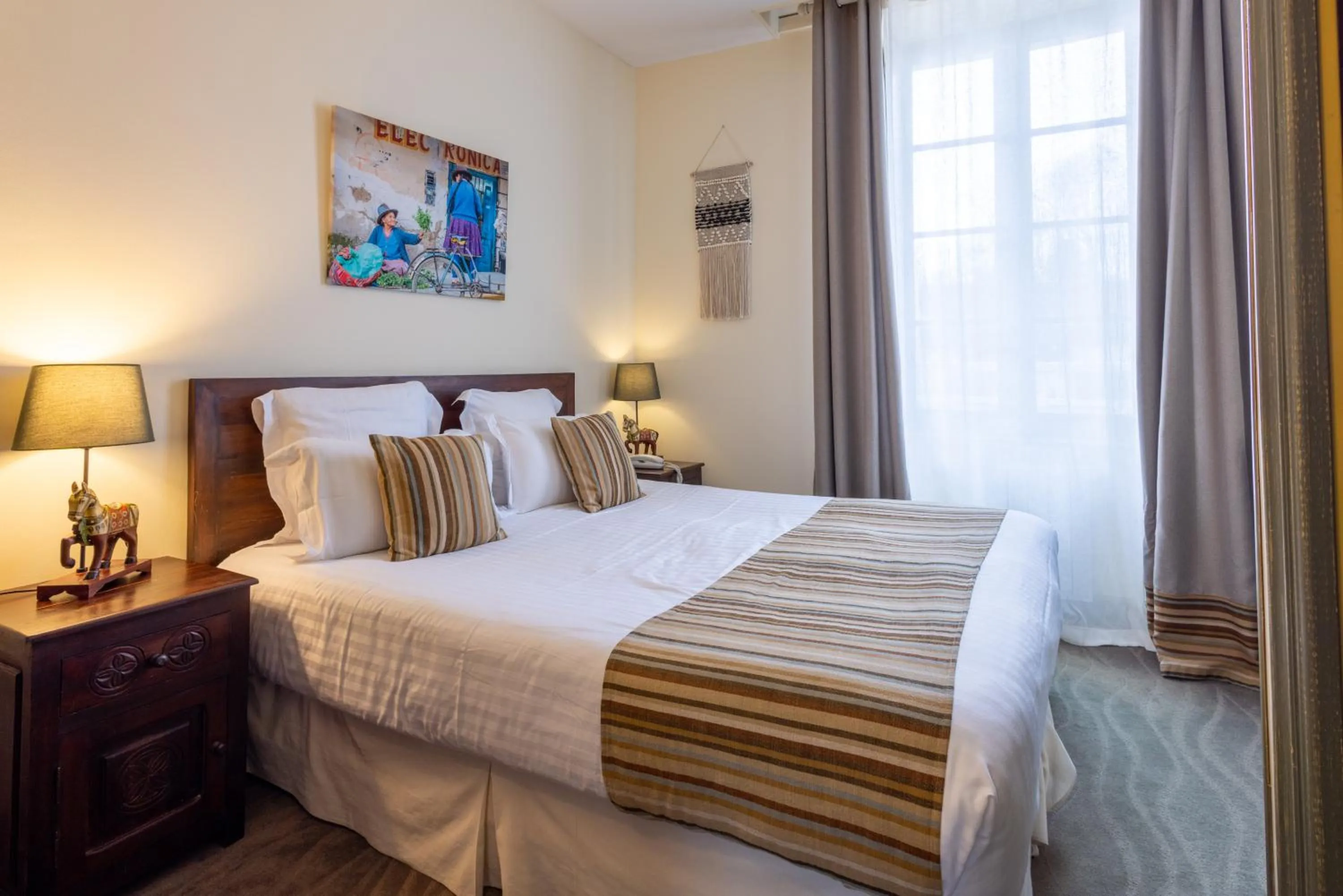 Bed in Hôtel & Spa du Domaine des Thômeaux, The Originals Relais