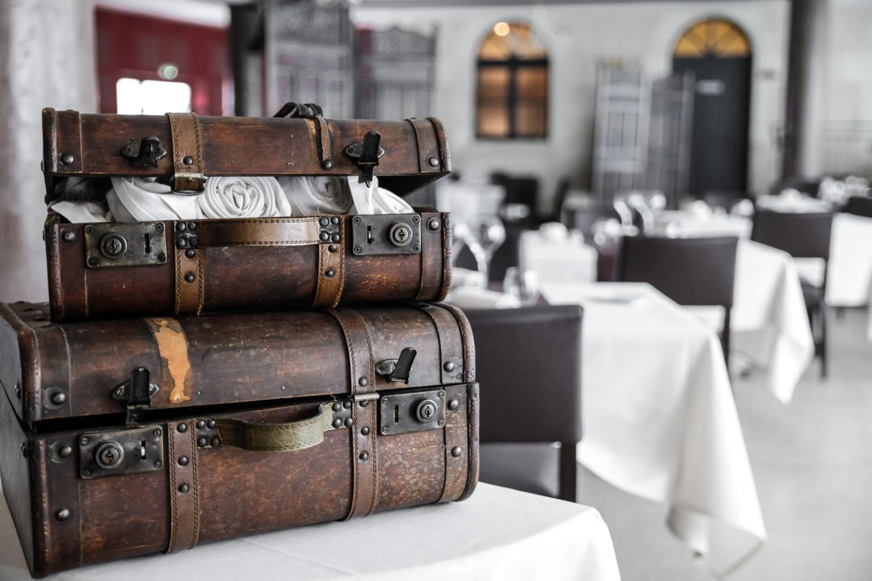 Decorative detail in Hôtel & Spa du Domaine des Thômeaux, The Originals Relais