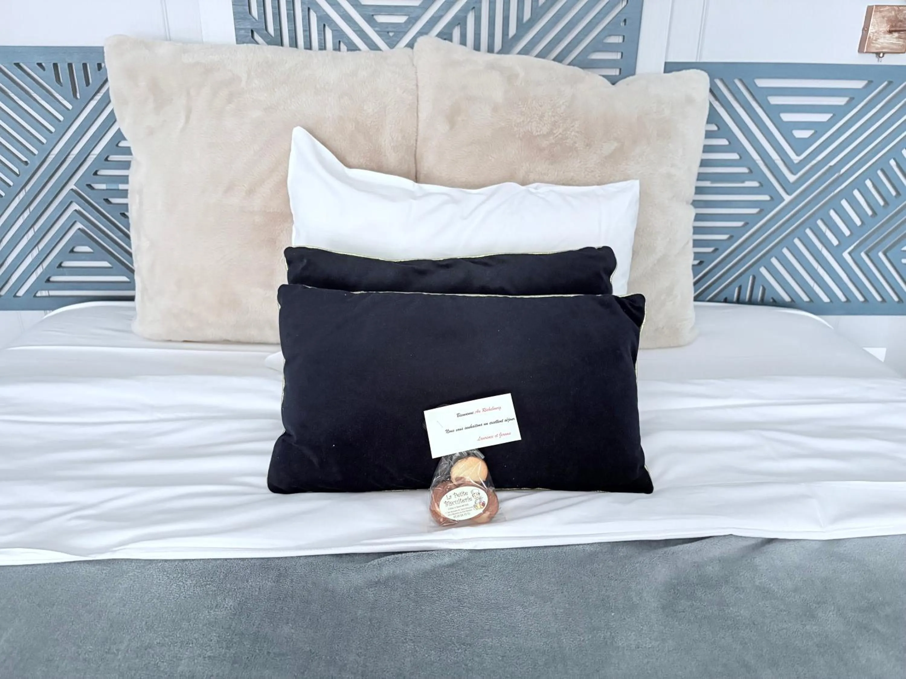 Bed in Au Richebourg Nogent