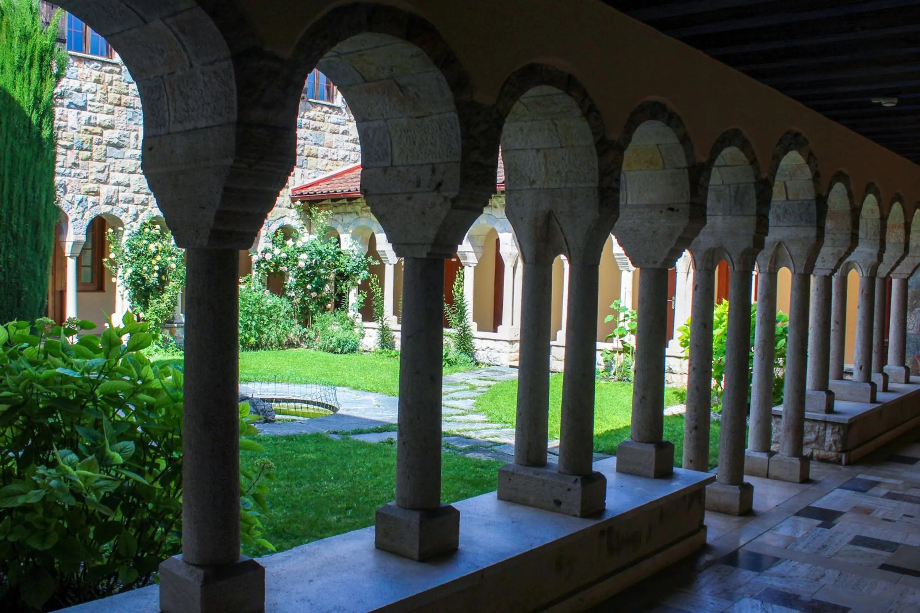 Garden view in Crêt-Bérard