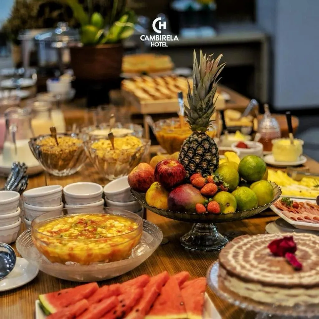 Restaurant/places to eat in Cambirela Hotel