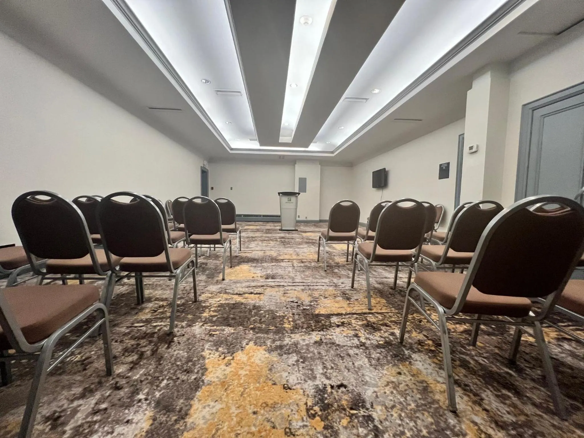 Meeting/conference room in Holiday Inn Toronto Airport East by IHG