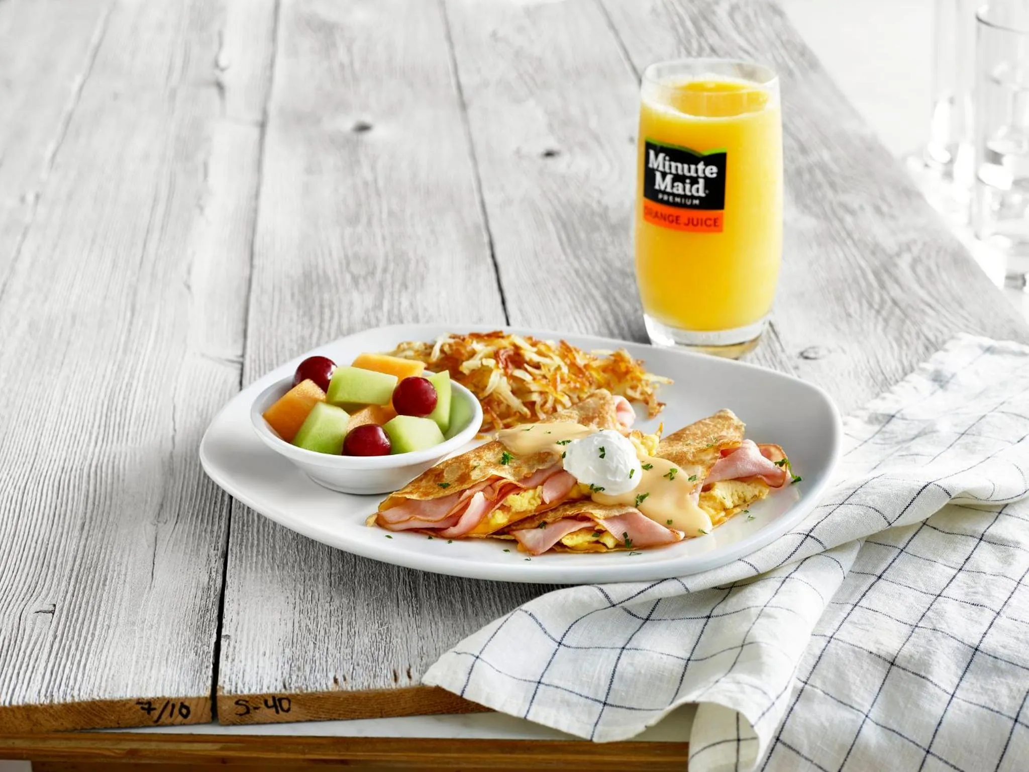 Photo of the whole room in Holiday Inn Toronto Airport East by IHG