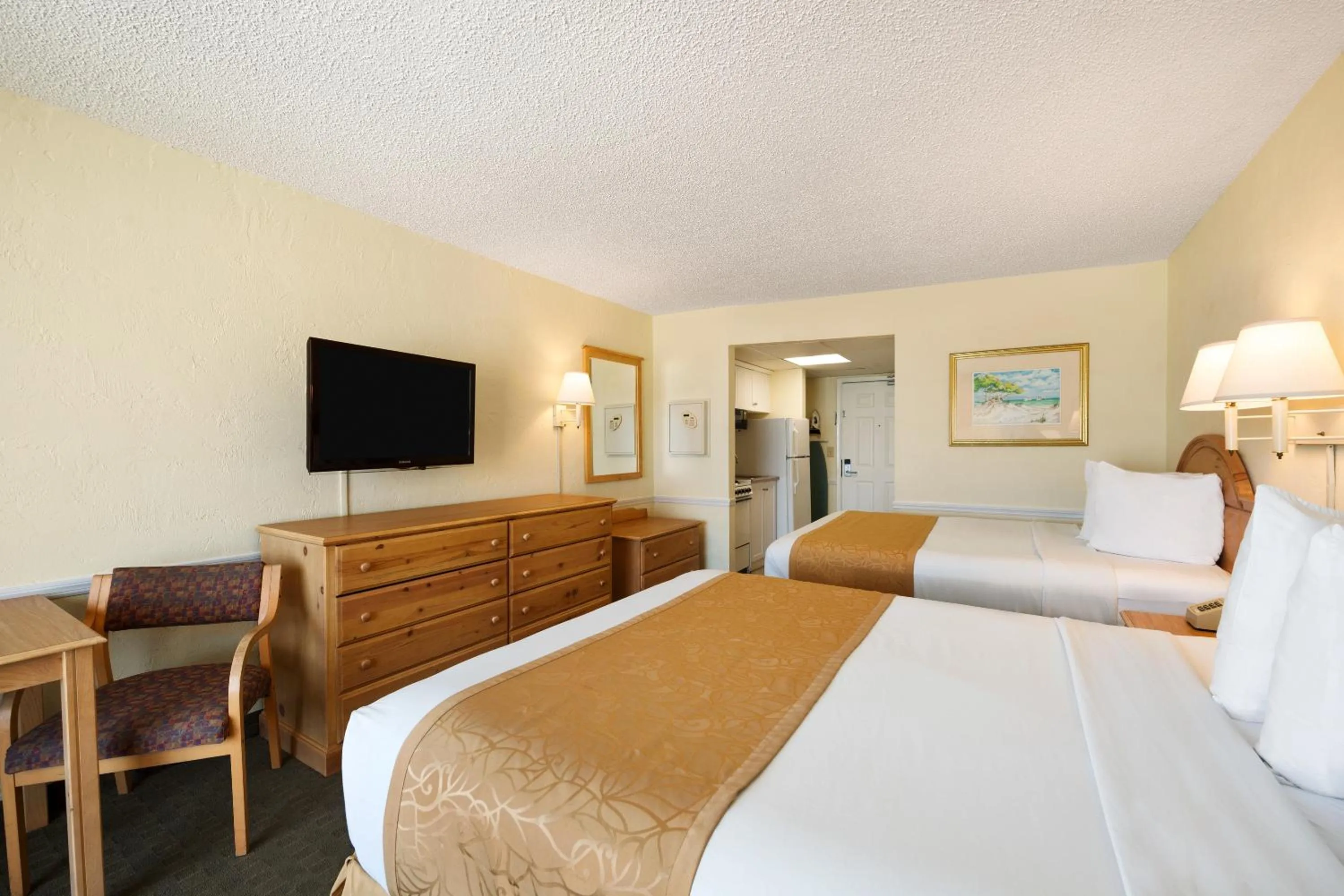 Photo of the whole room, Bed in Days Inn by Wyndham Daytona Oceanfront