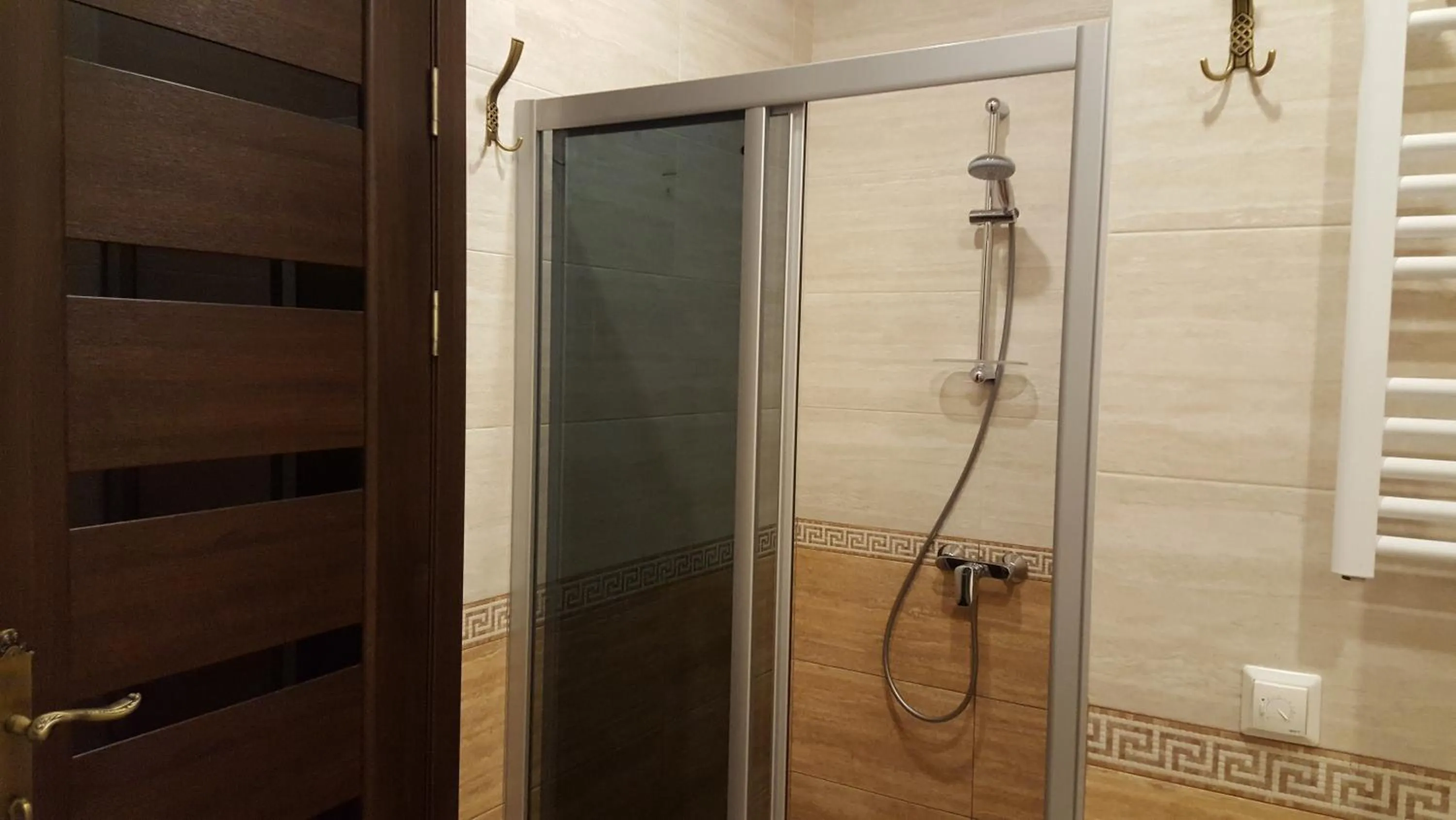Shower in Mimino Apartment Deluxe First Line (C II)