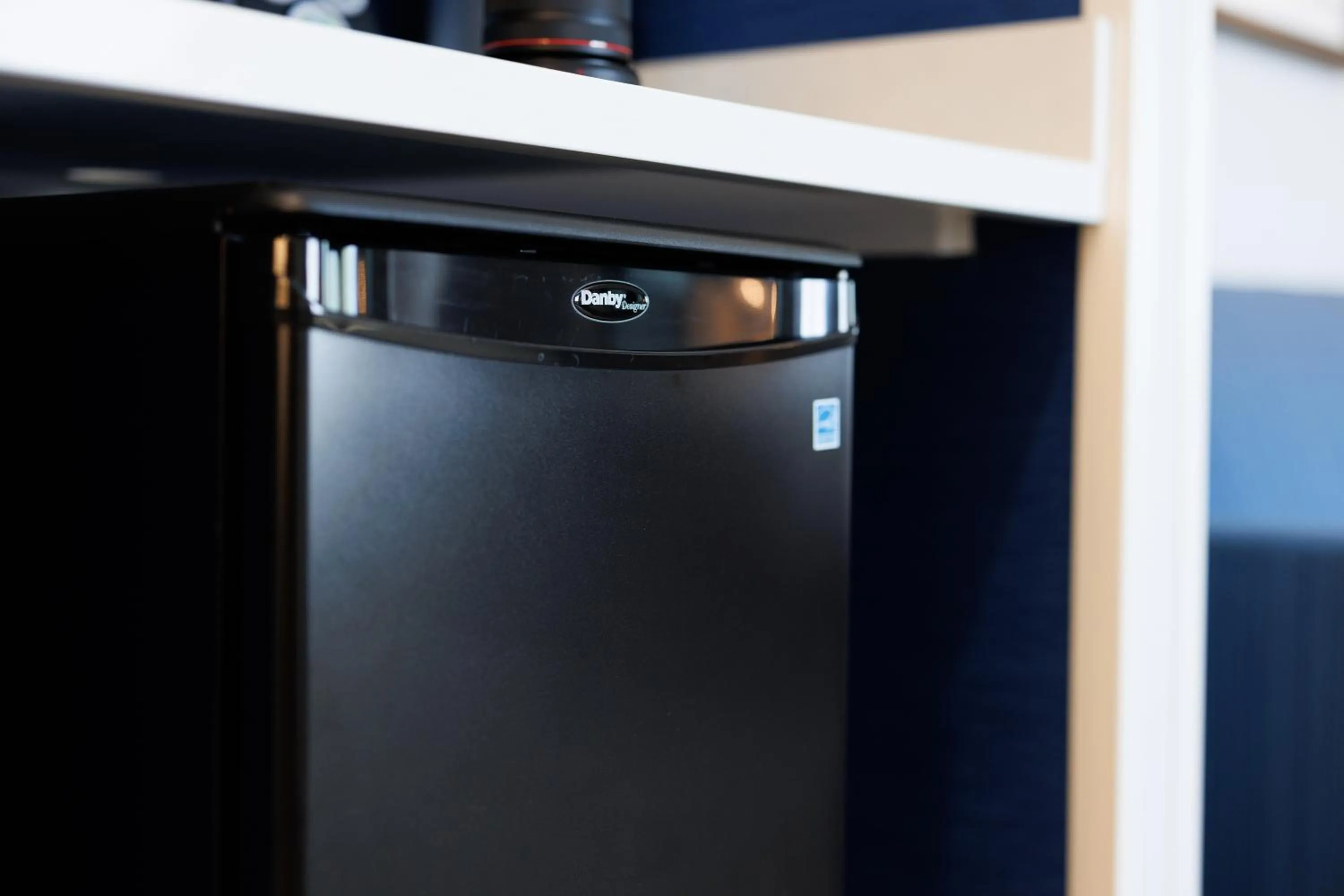 Bedroom in Holiday Inn Express & Suites Mountain View Silicon Valley by IHG