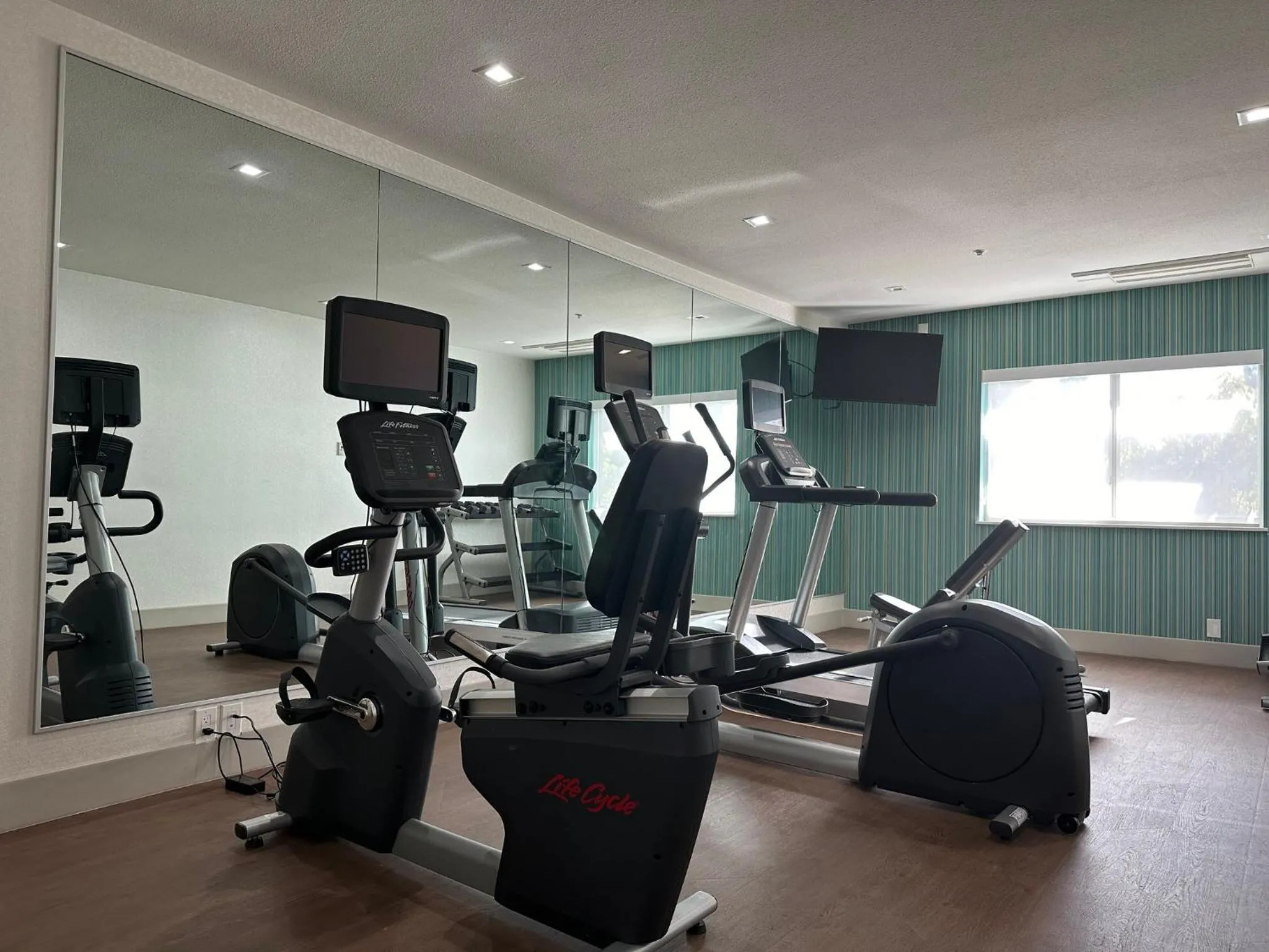 Fitness centre/facilities in Holiday Inn Express & Suites Mountain View Silicon Valley by IHG