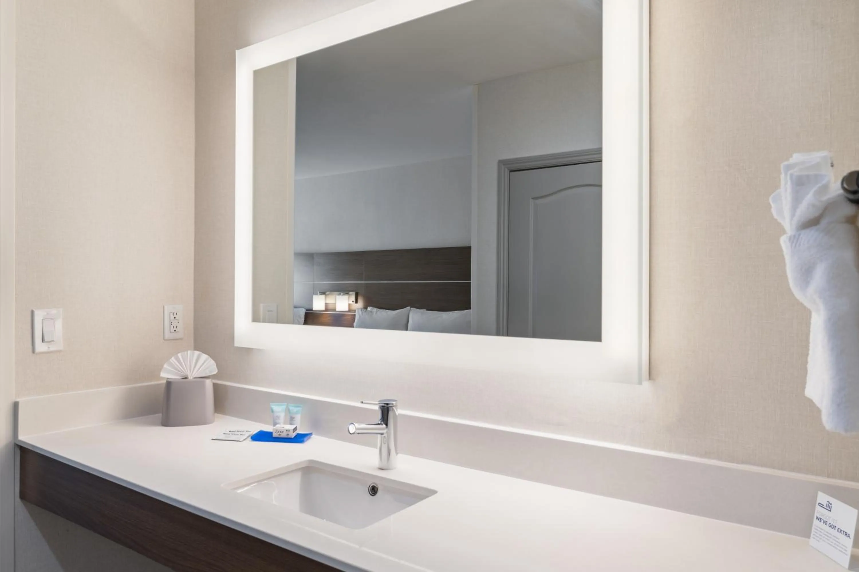 hair dryier in Holiday Inn Express & Suites Mountain View Silicon Valley by IHG