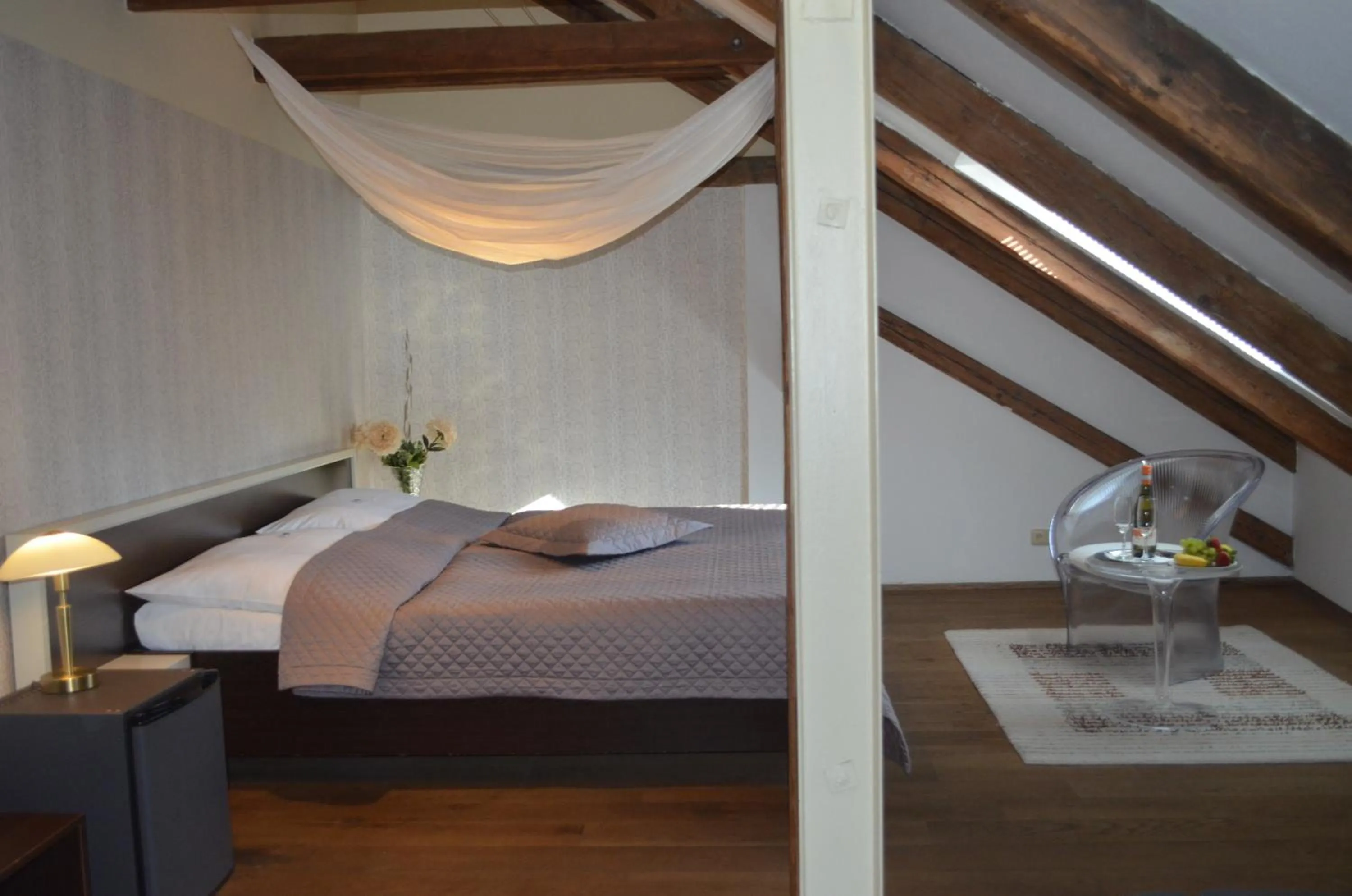 Bed in Hotel Peregrin