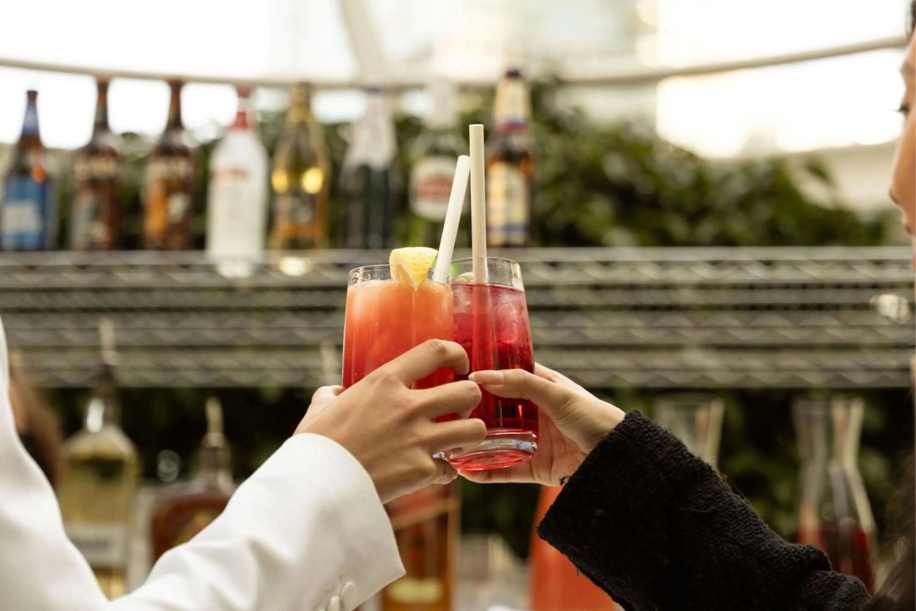 Lounge or bar in Vancouver Marriott Pinnacle Downtown Hotel