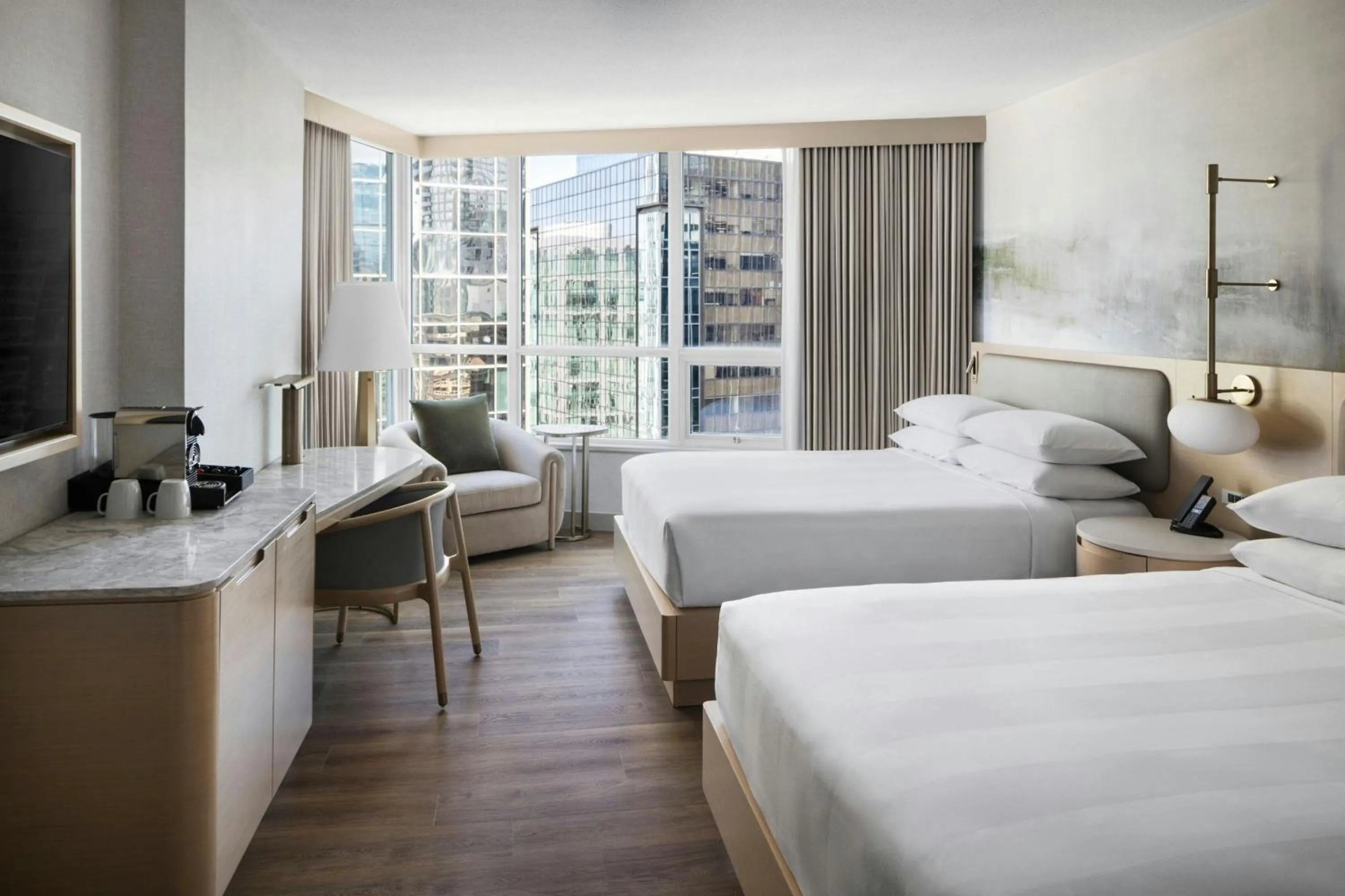 Bedroom, Bed in Vancouver Marriott Pinnacle Downtown Hotel